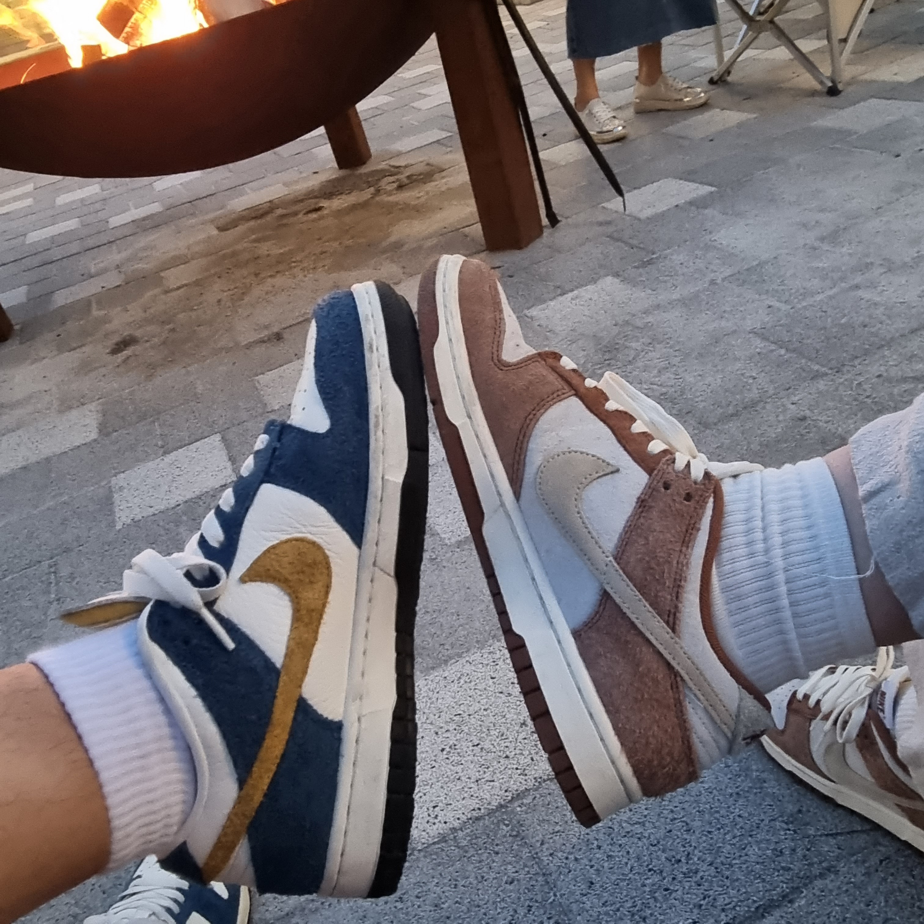 Nike Dunk Low Pro Premium Medium Curry, Nike x Kasina Dunk Low 80's Bus 착용 스타일