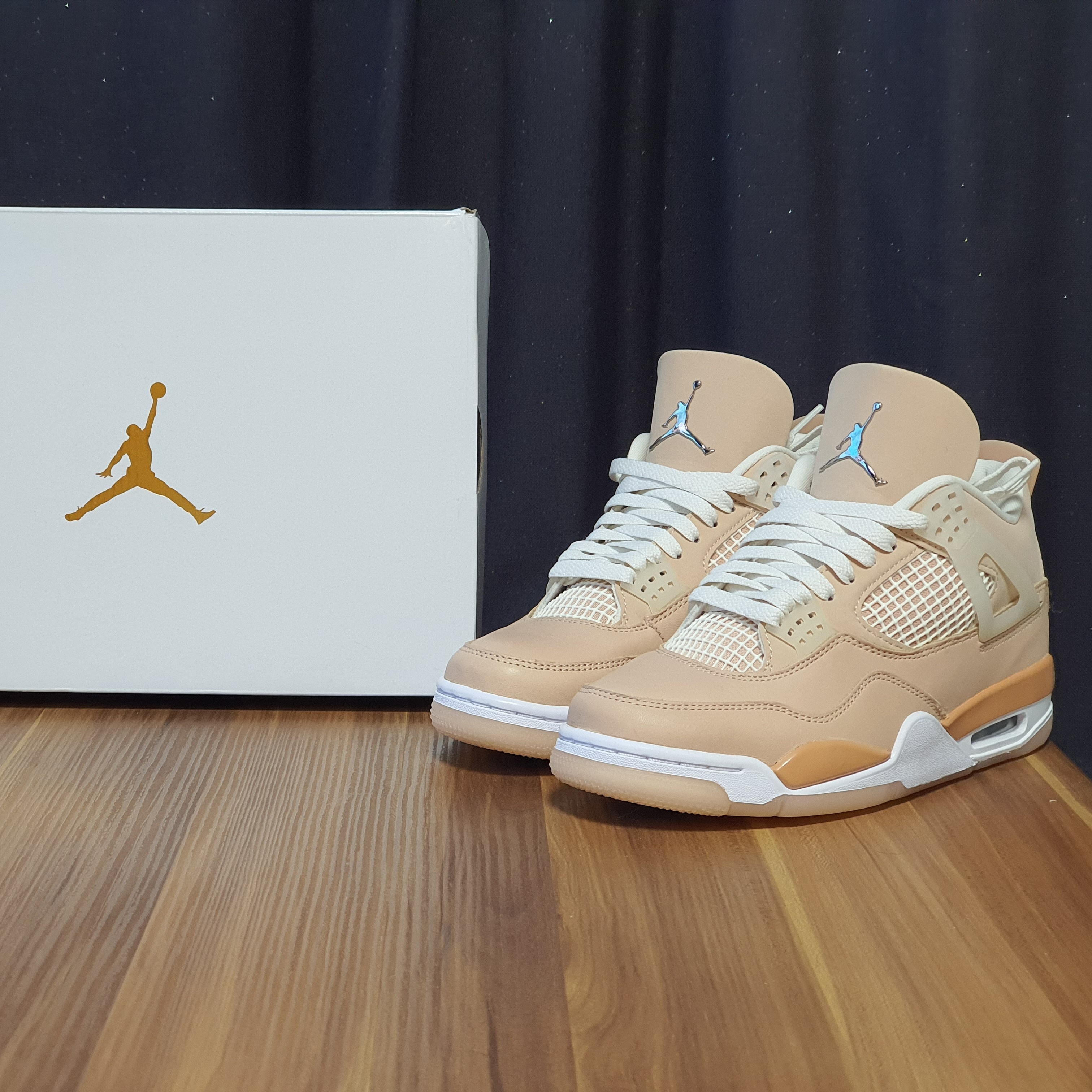 (W) Jordan 4 Retro Shimmer 착용 스타일 - 1
