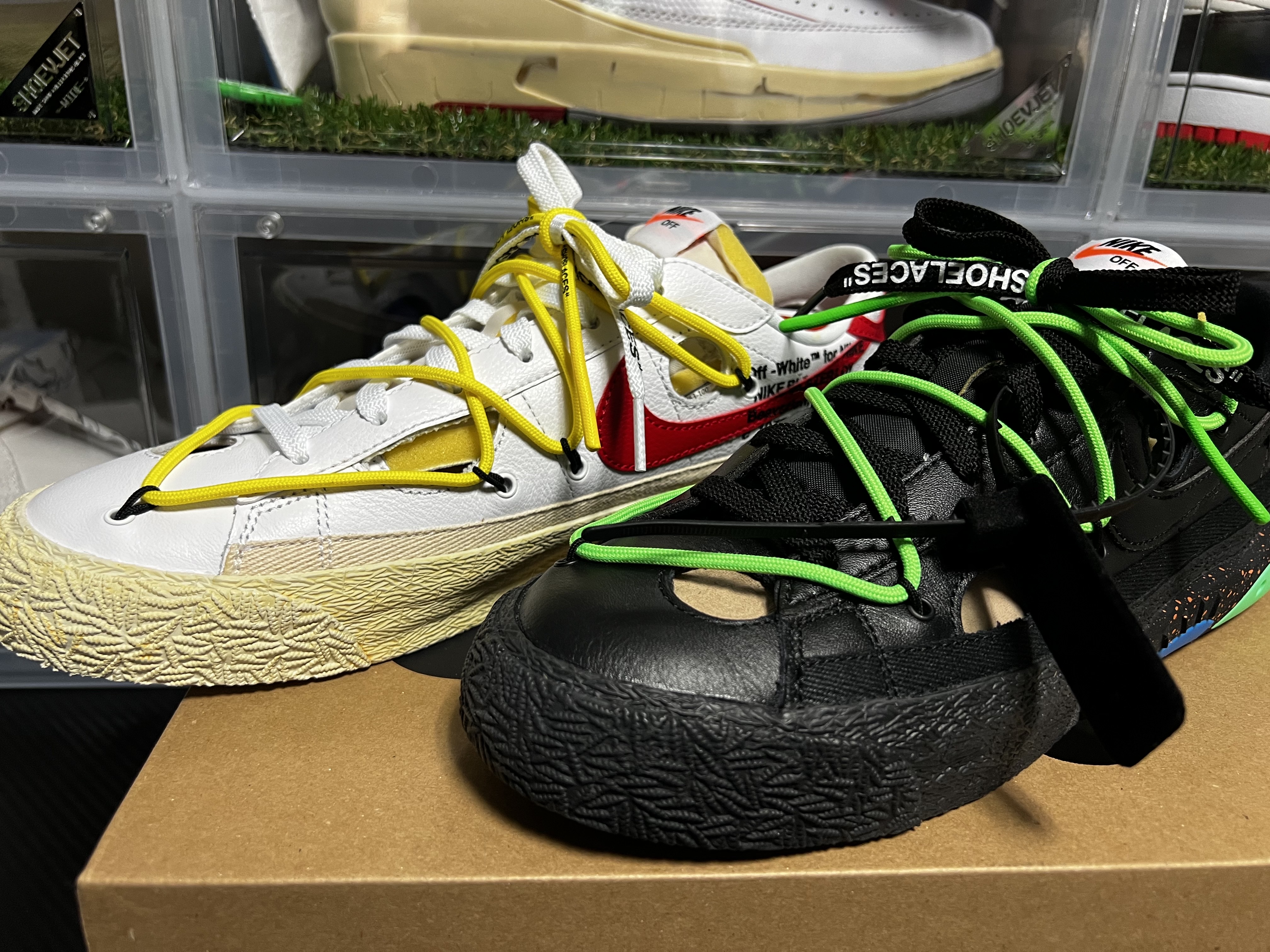 Nike x Off-White Blazer Low '77 White and University Red, Nike x Off-White Blazer Low '77 Black and Electro Green 착용 스타일 - 2