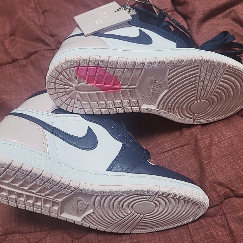 (W) Jordan 1 Retro High OG Atmosphere 착용 스타일 - 2