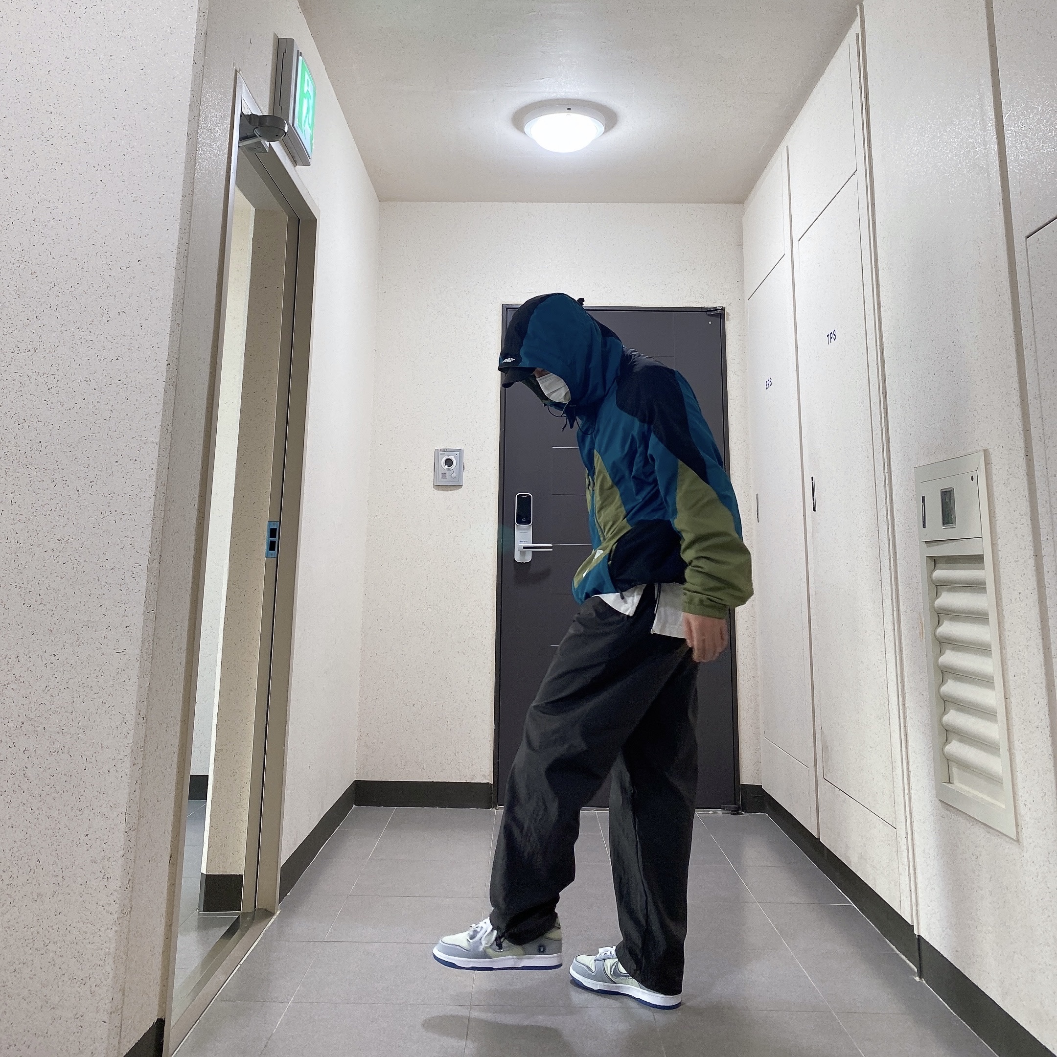 Palace Powder Jacket Black Olive Teal - 22SS, Nike x Union Dunk Low Passport Pack Pistachio 착용 스타일
