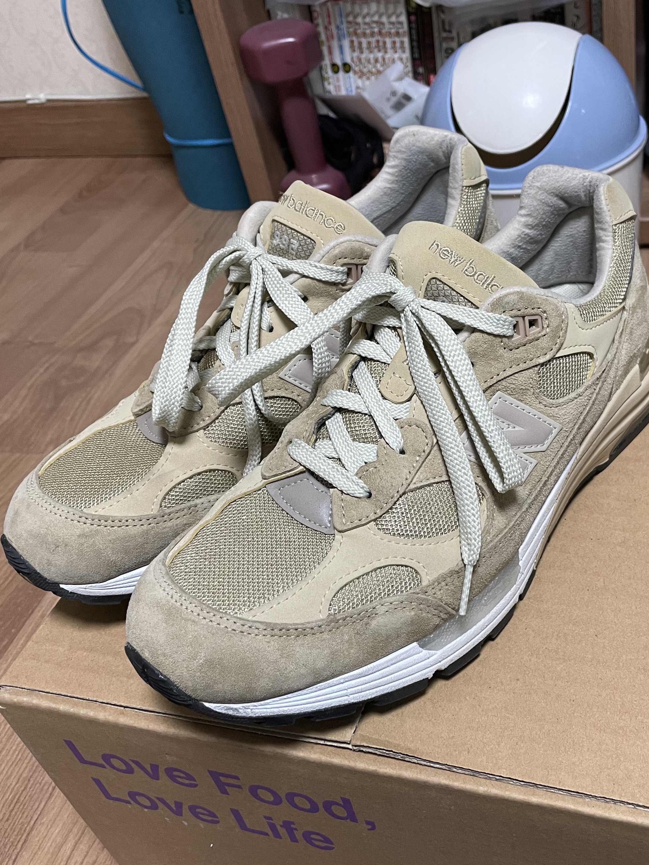 New Balance 992 Made in USA Tan 착용 스타일 - 1