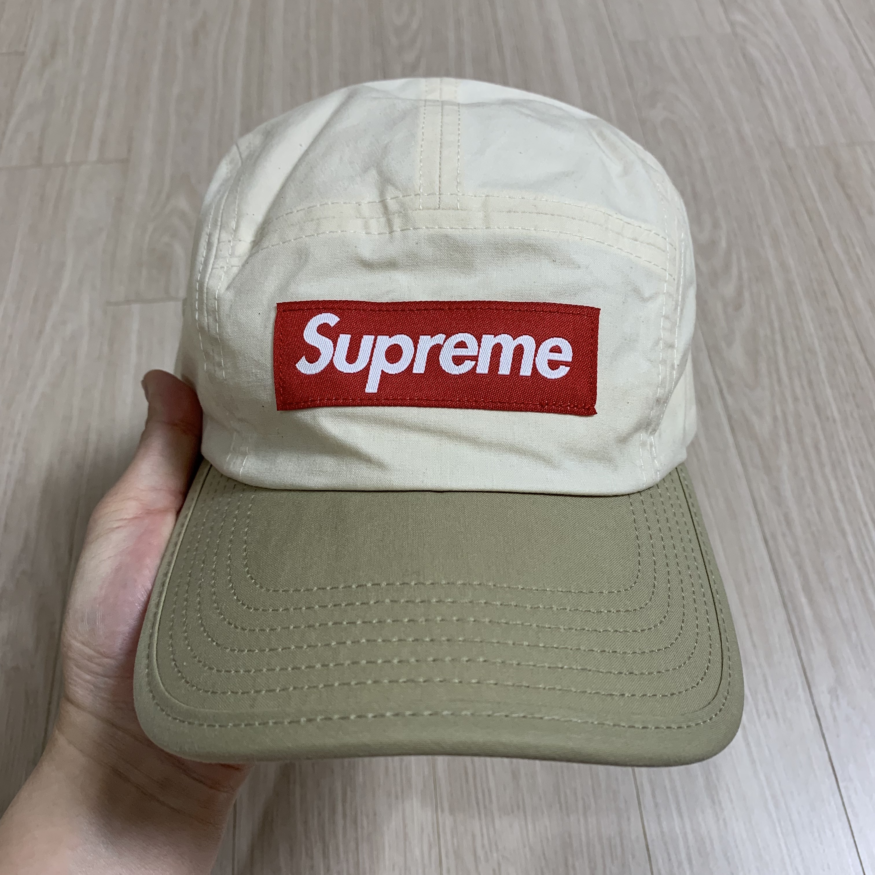 Supreme Waxed Cotton Camp Cap Natural - 21FW 착용 스타일 - 1