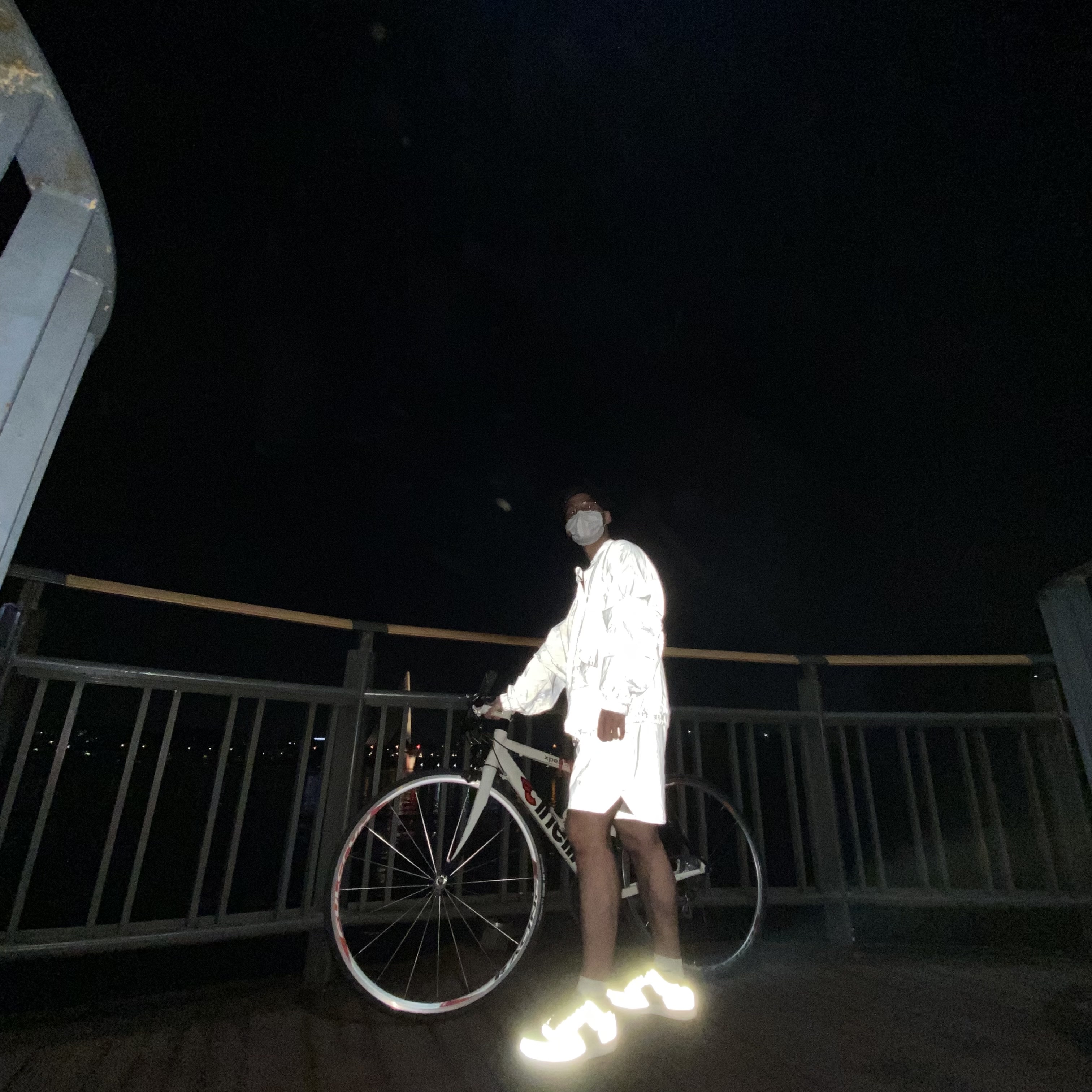 Nike Air Force 1 B Silver Snake, Essentials Track Jacket Silver Reflective - 20SS 착용 스타일