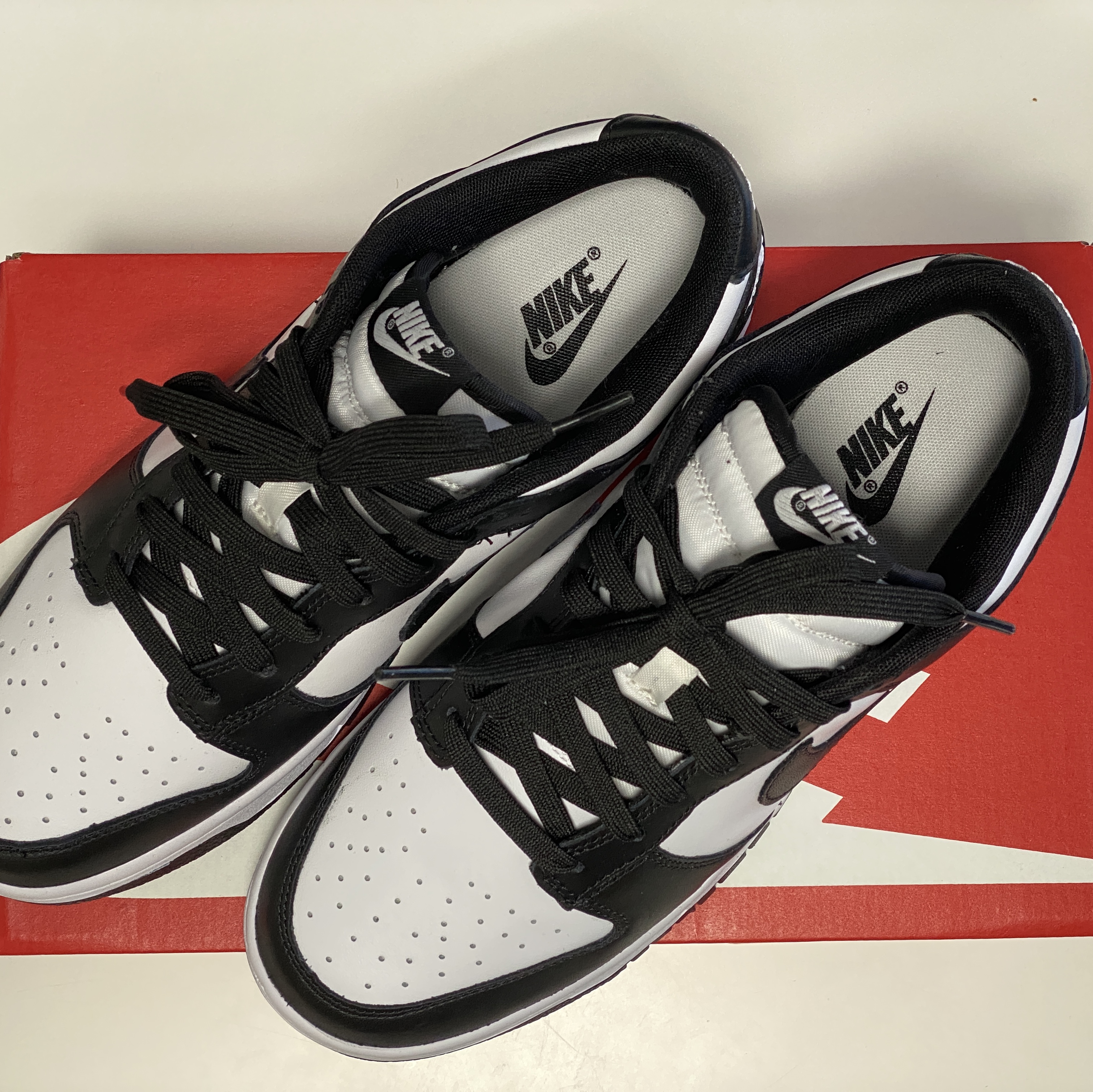 Nike Dunk Low Retro Black 착용 스타일 - 2