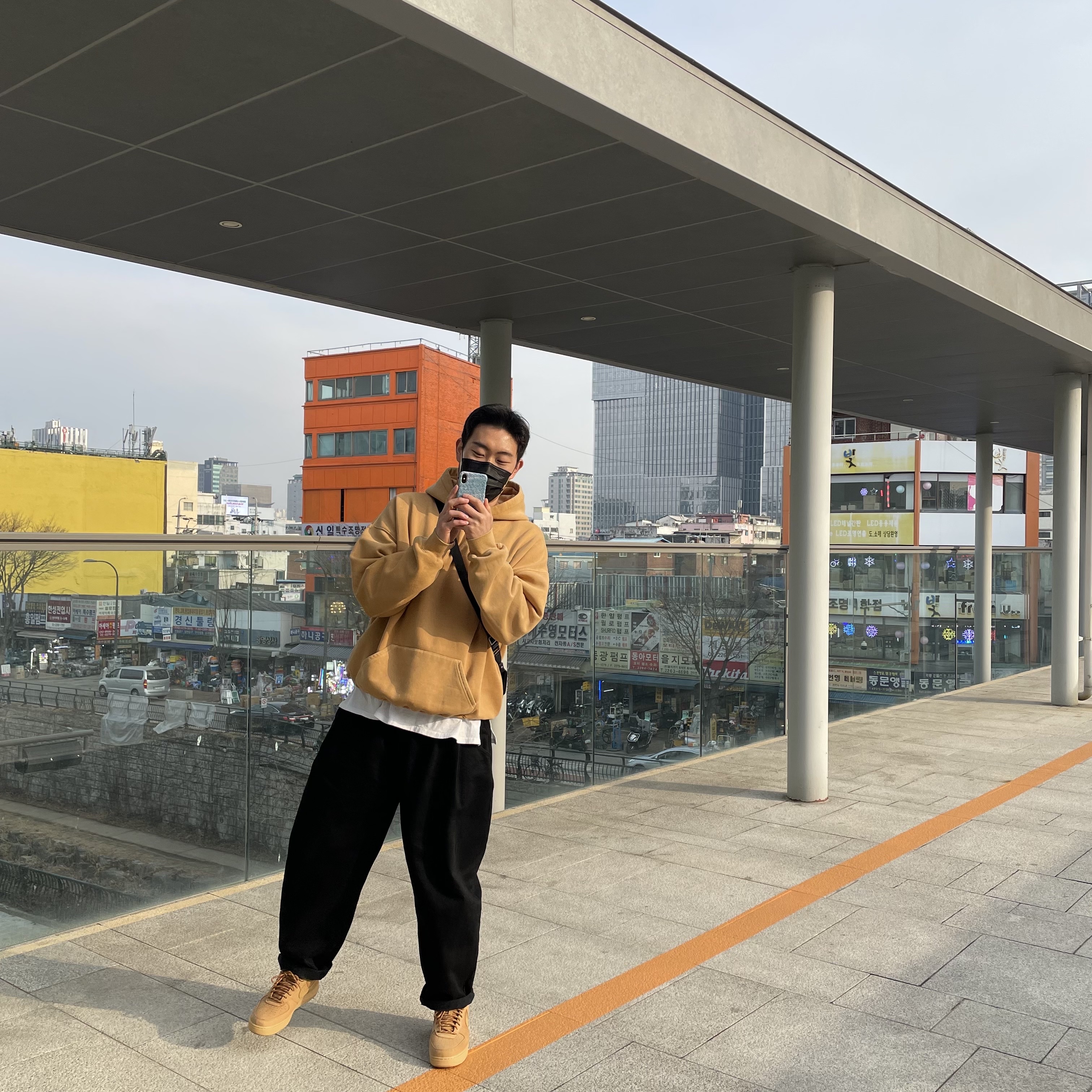 IAB Studio Hoodie Camel Yellow, Nike Air Force 1 Low Flax 착용 스타일 - 2