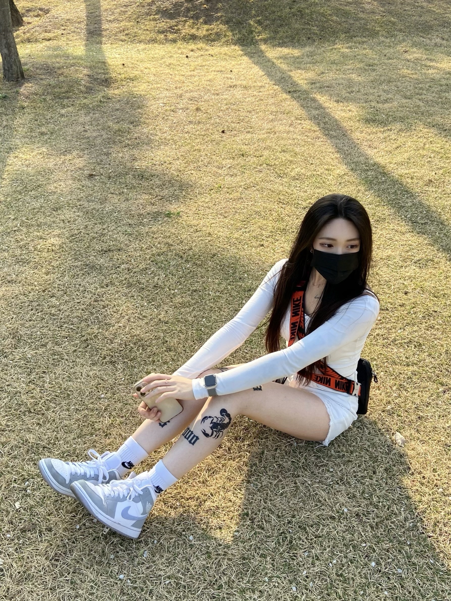 (W) Jordan 1 Mid Wolf Grey 착용 스타일 - 2
