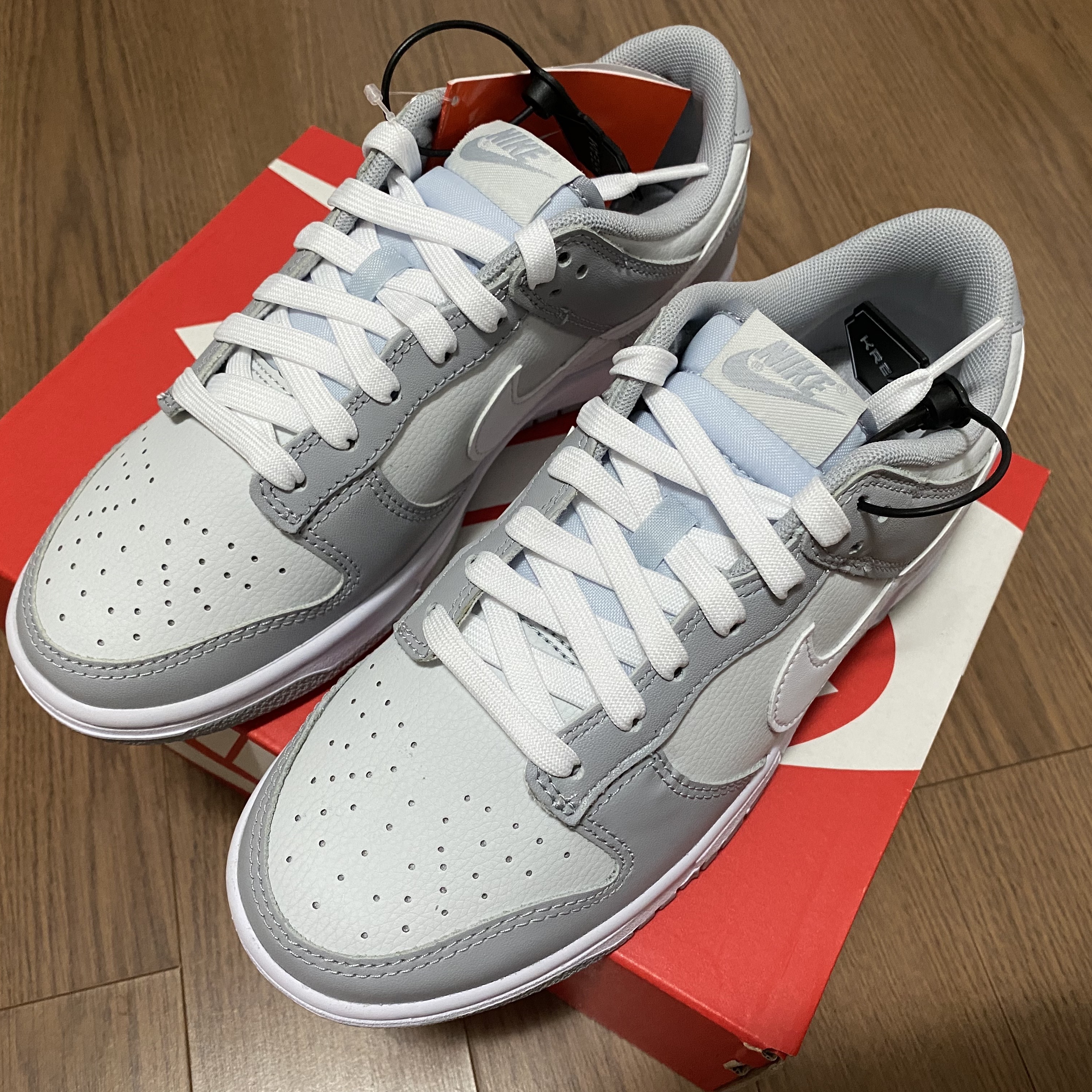 Nike Dunk Low Retro Wolf Grey 착용 스타일