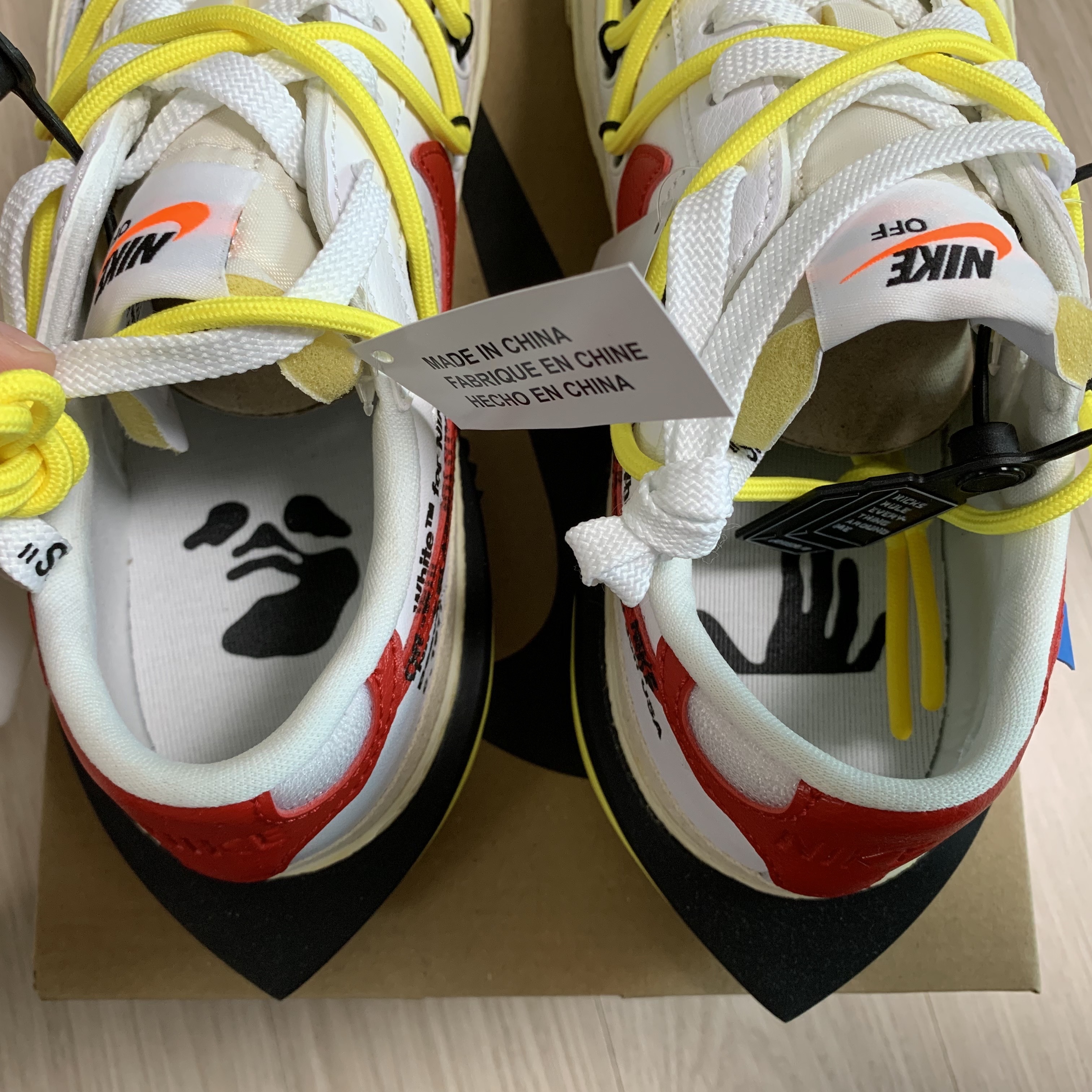 Nike x Off-White Blazer Low '77 White and University Red 착용 스타일 - 4