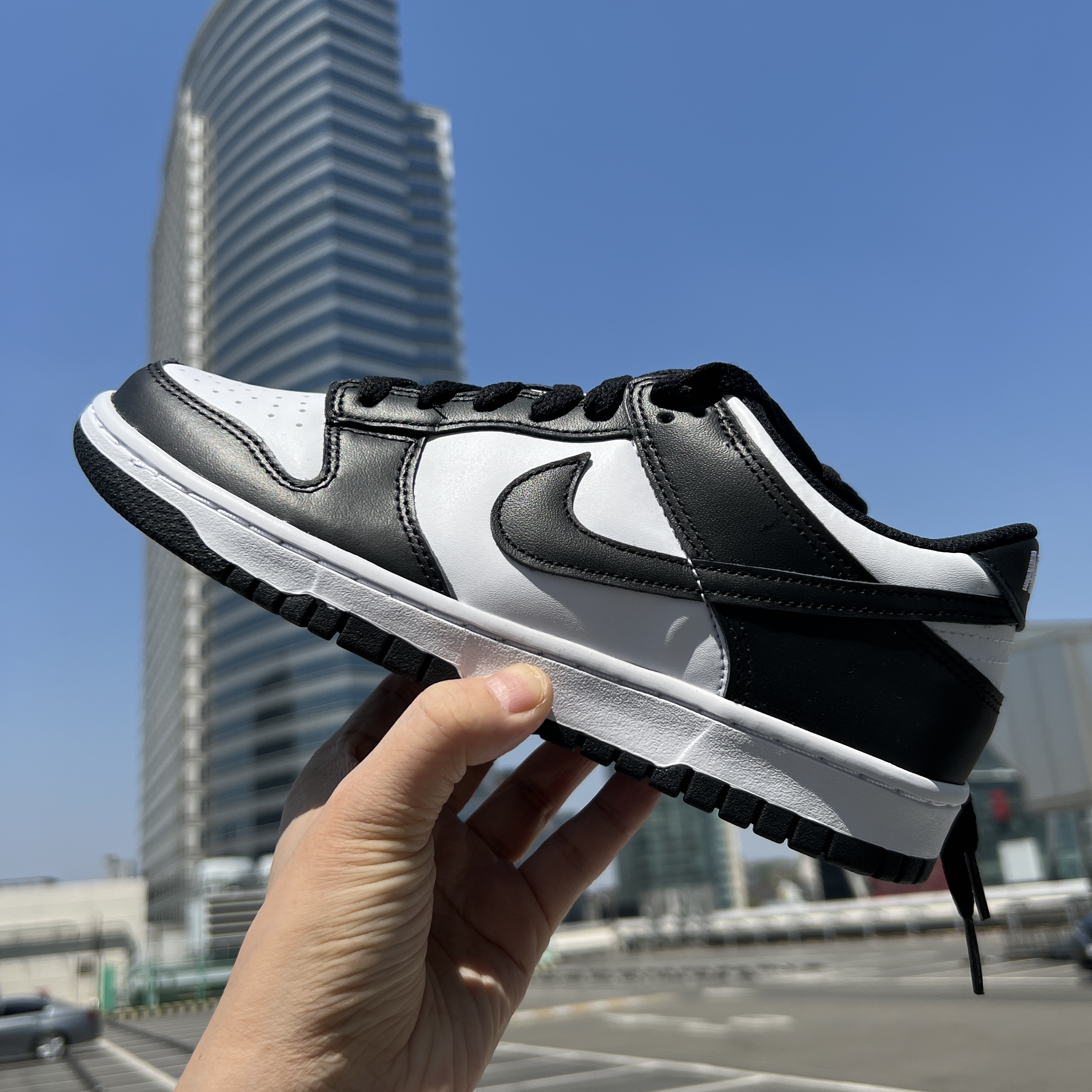 (GS) Nike Dunk Low Black 착용 스타일