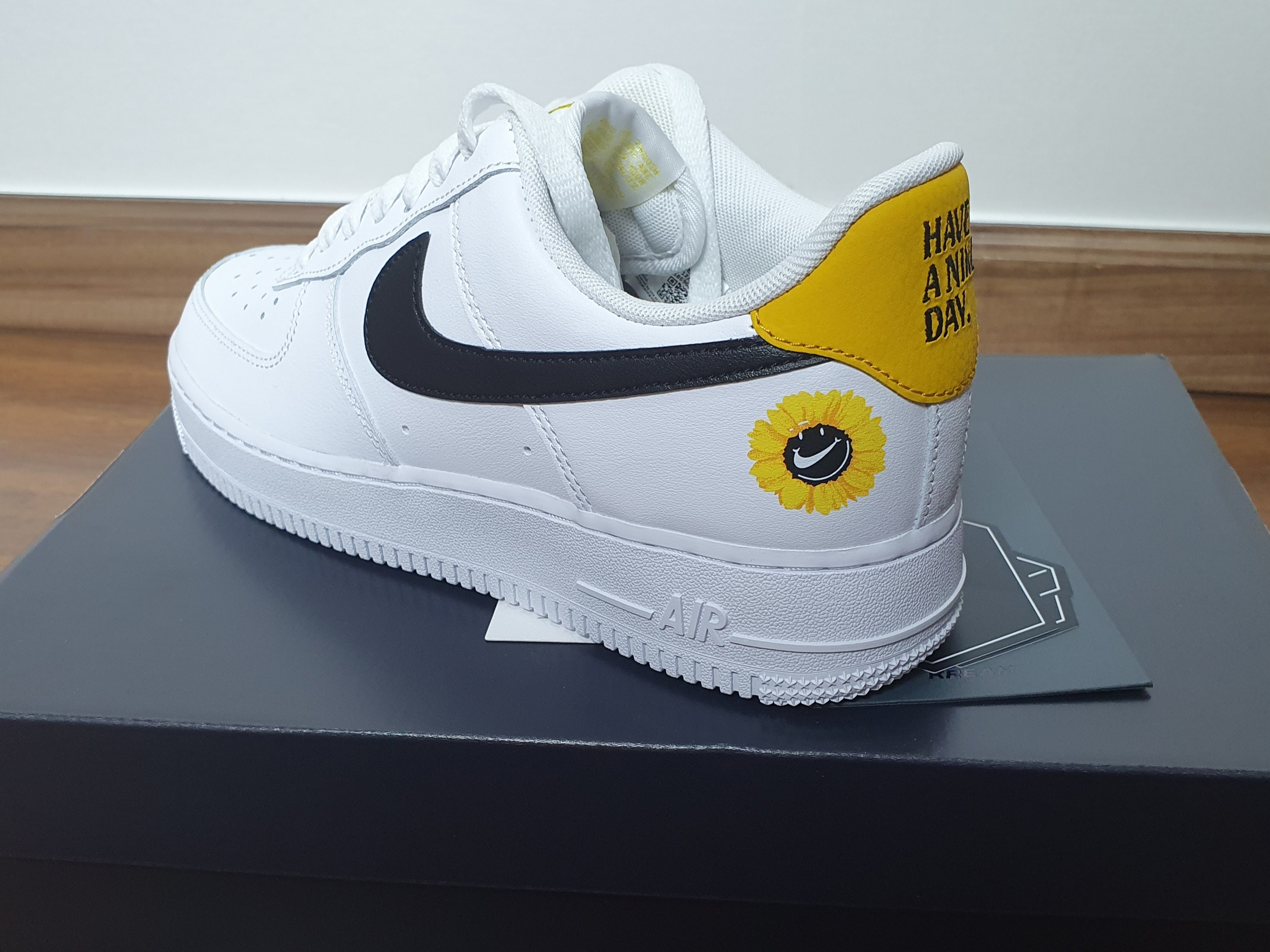 Nike Air Force 1 '07 LV8 2 Have a Nike Day 착용 스타일 - 4