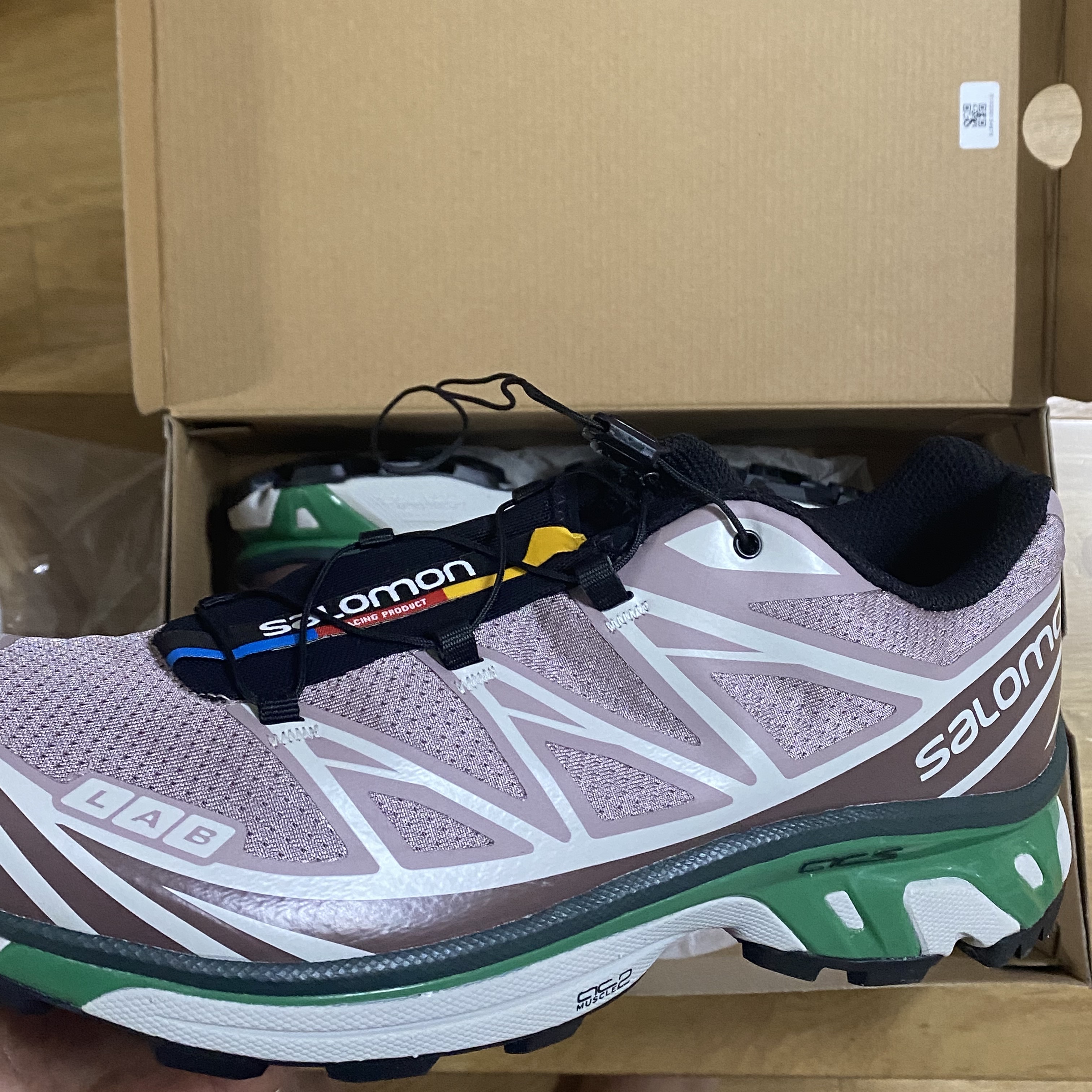 Salomon XT-6 ADV Pink 착용 스타일