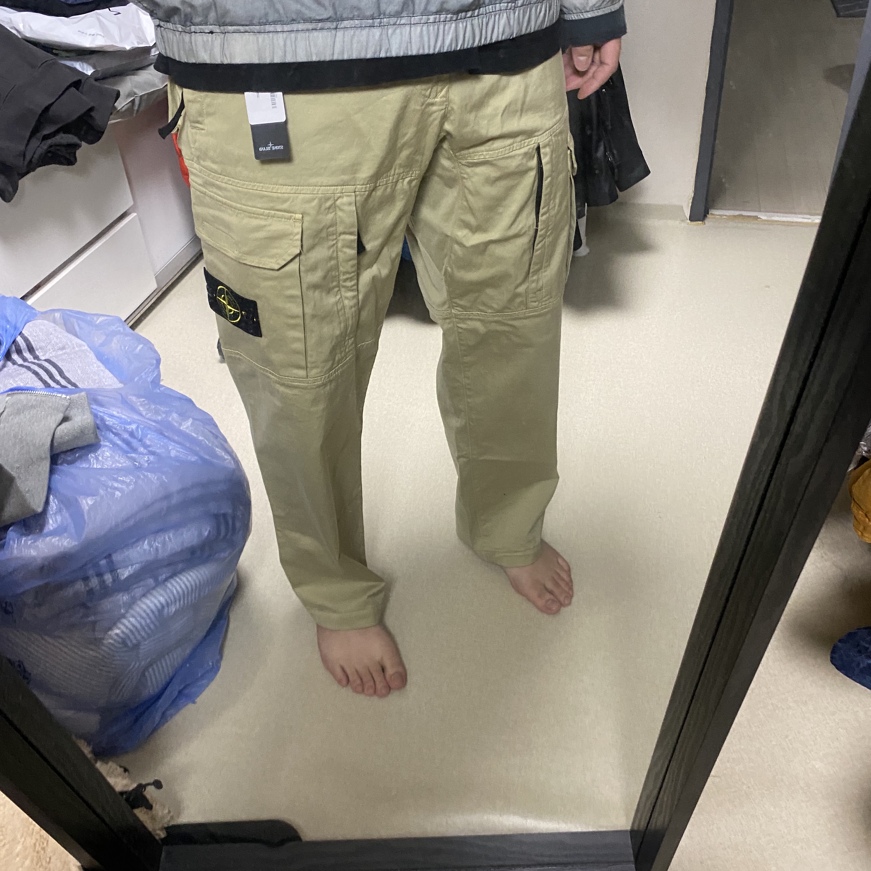Stone Island 30214 Stretch Cotton Wool Satin Cargo Pants Black - 21FW 착용 스타일 - 1