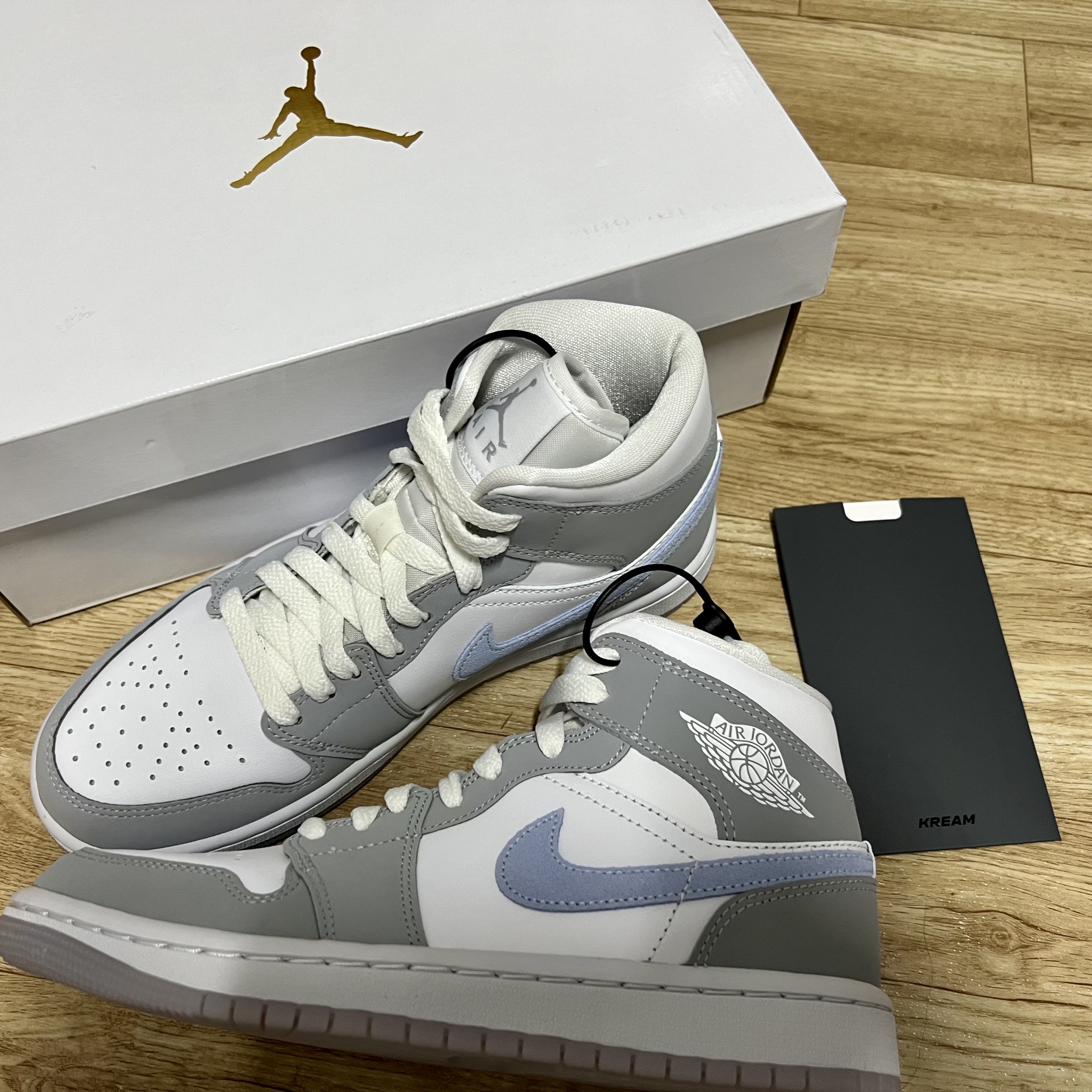 (W) Jordan 1 Mid Wolf Grey 착용 스타일