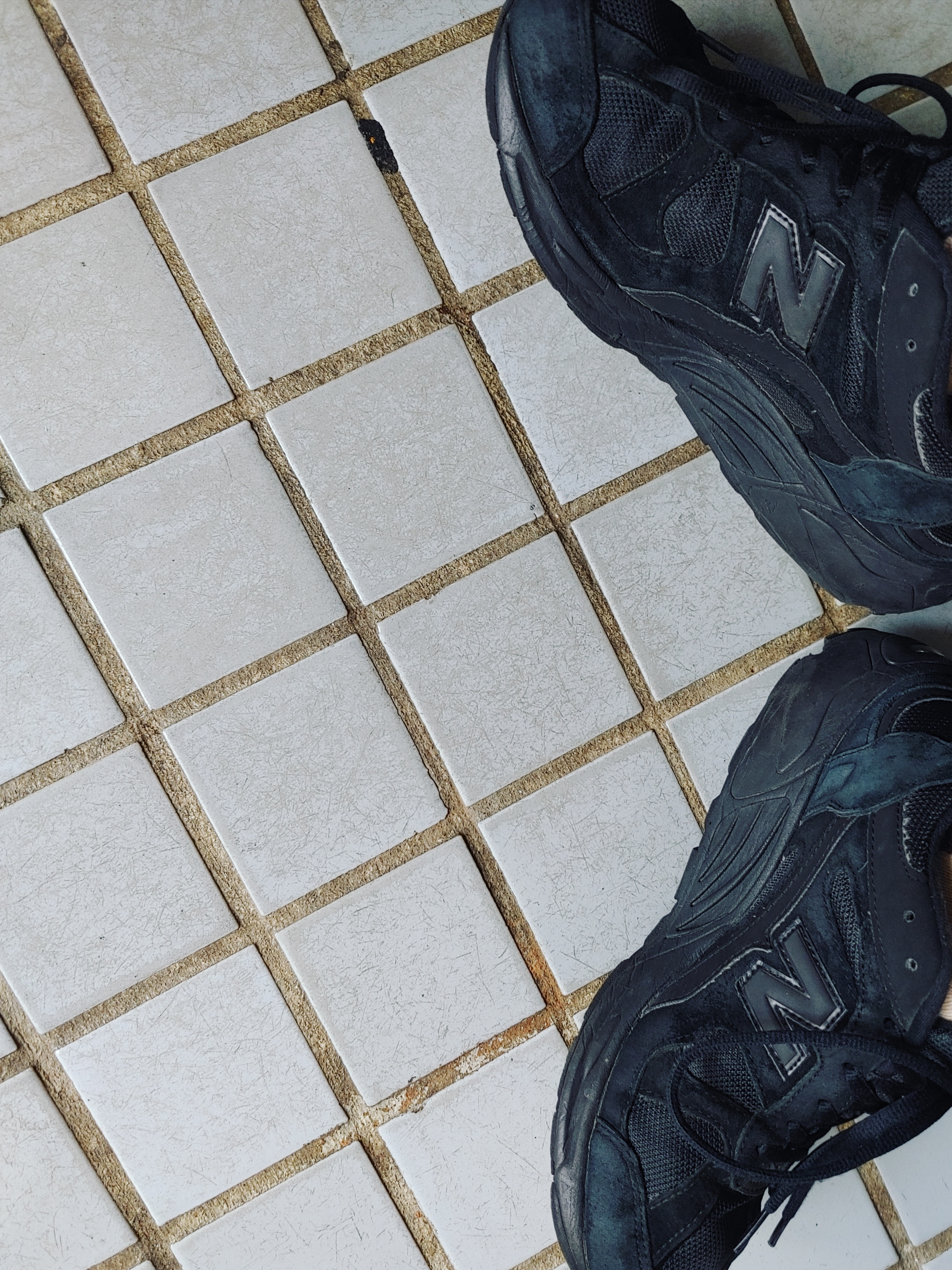 New Balance 878 Triple Black 착용 스타일 - 3