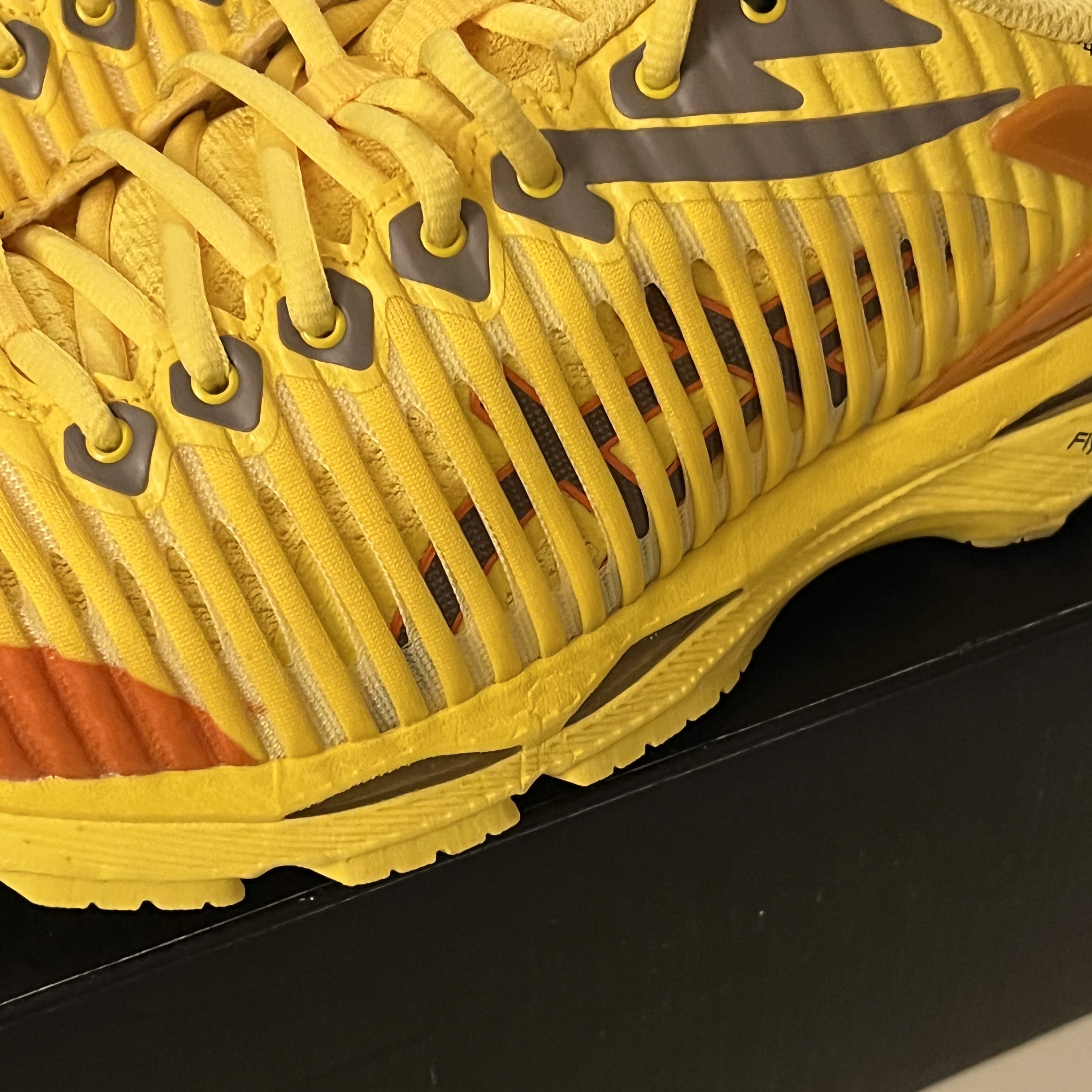Asics x Kiko Kostadinov Gel-Delva 1 Yellow 착용 스타일