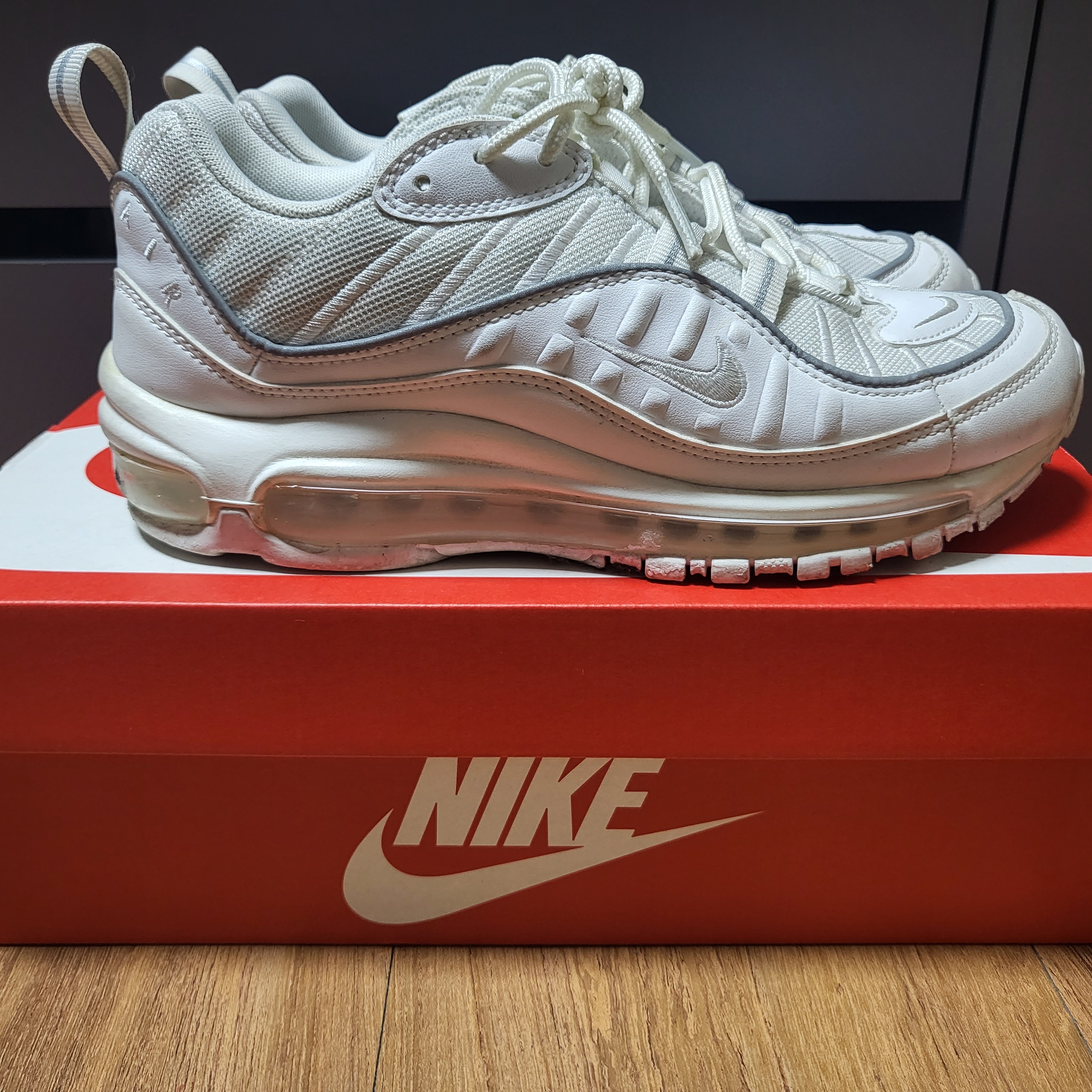 (W) Nike Air Max 98 LX Cut Away White 착용 스타일