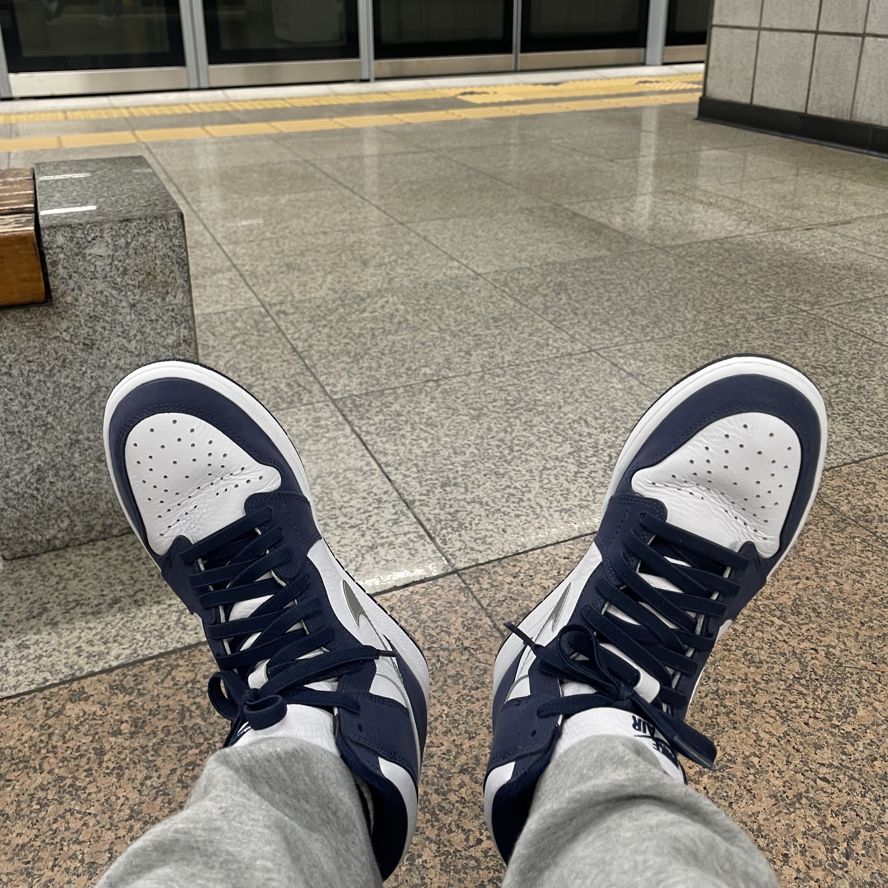 Jordan 1 Retro High OG CO.JP Midnight Navy 착용 스타일