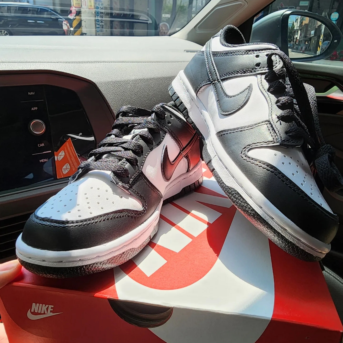 (GS) Nike Dunk Low Black 착용 스타일