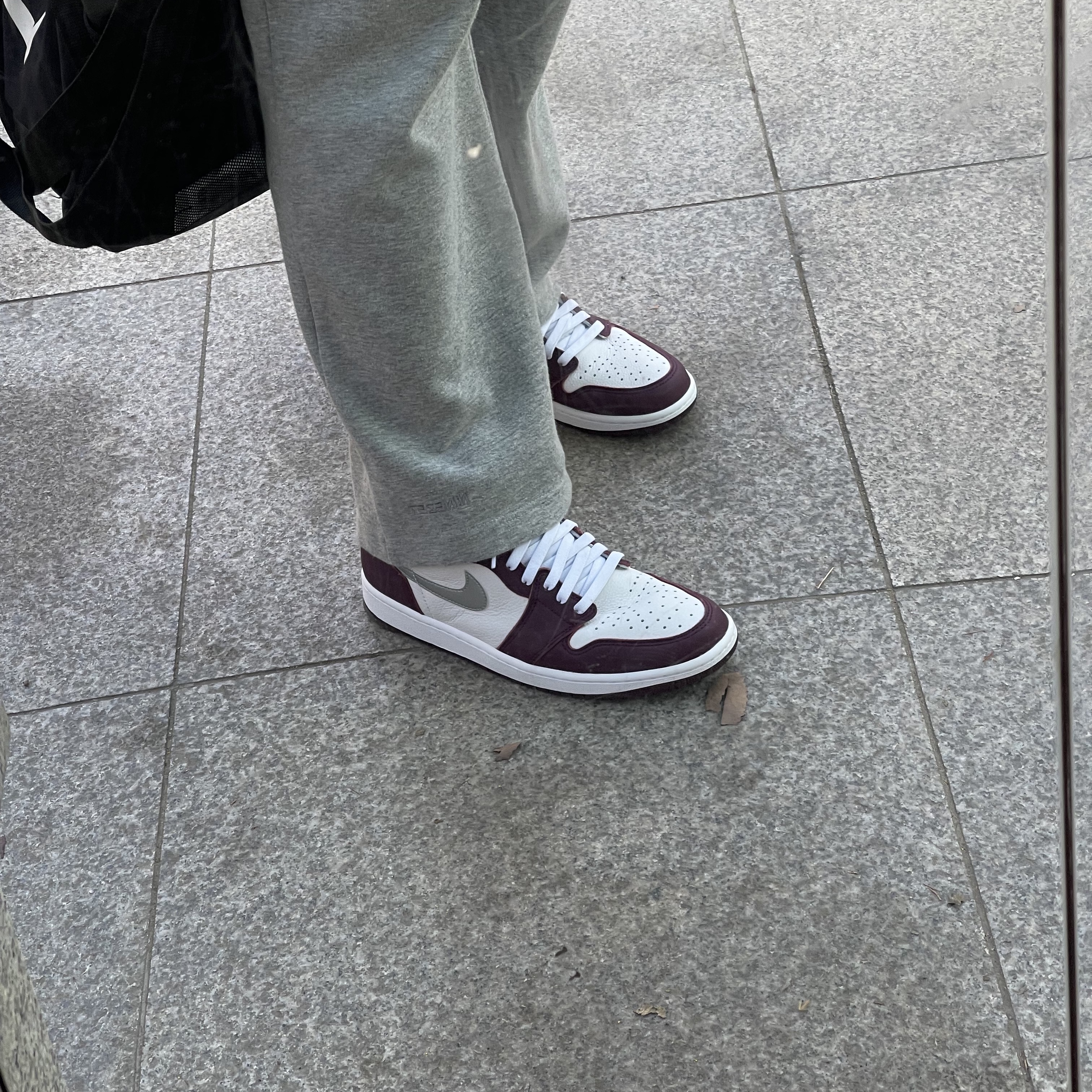 Jordan 1 Retro High OG Bordeaux 착용 스타일