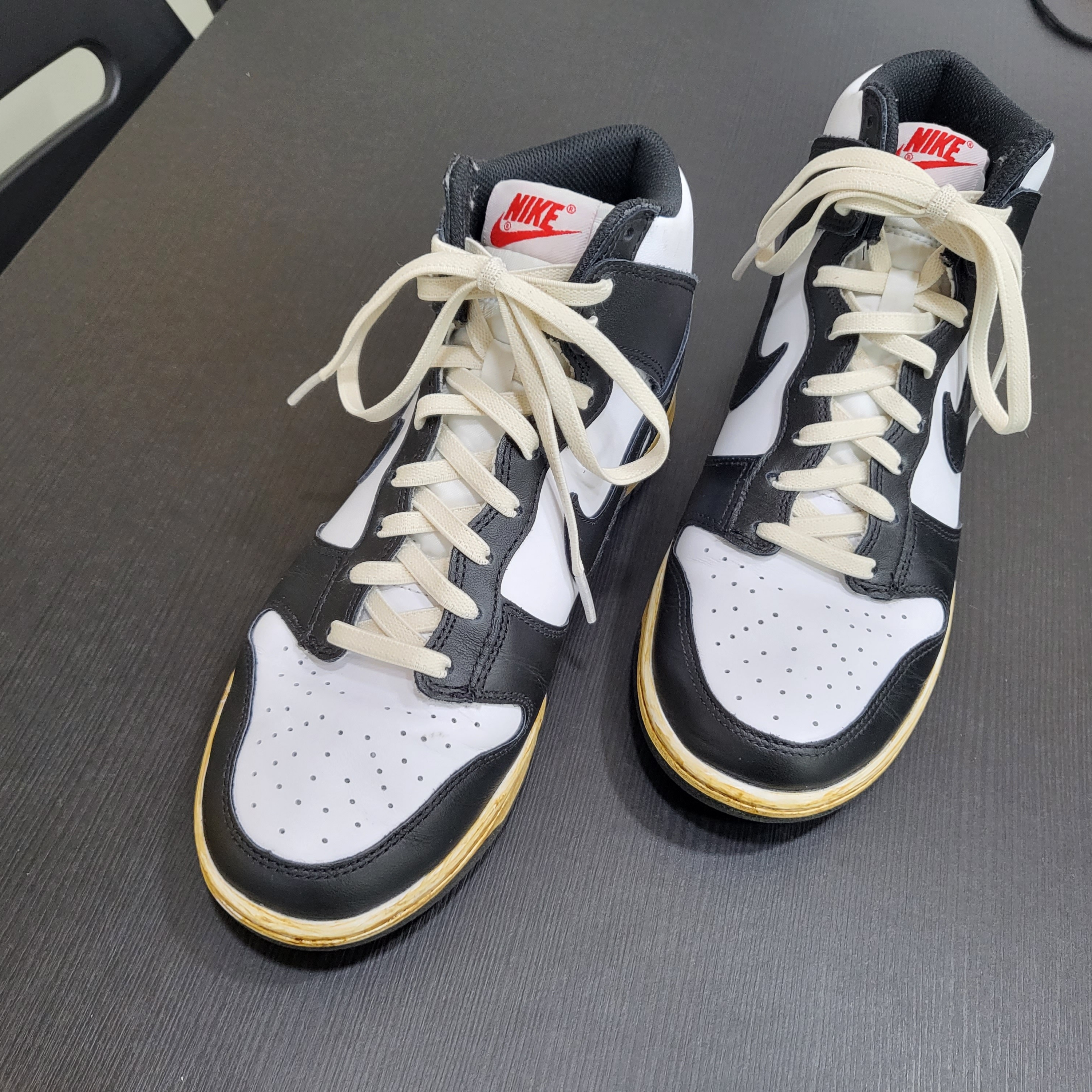 Nike Dunk High Retro Black and White 착용 스타일 - 2