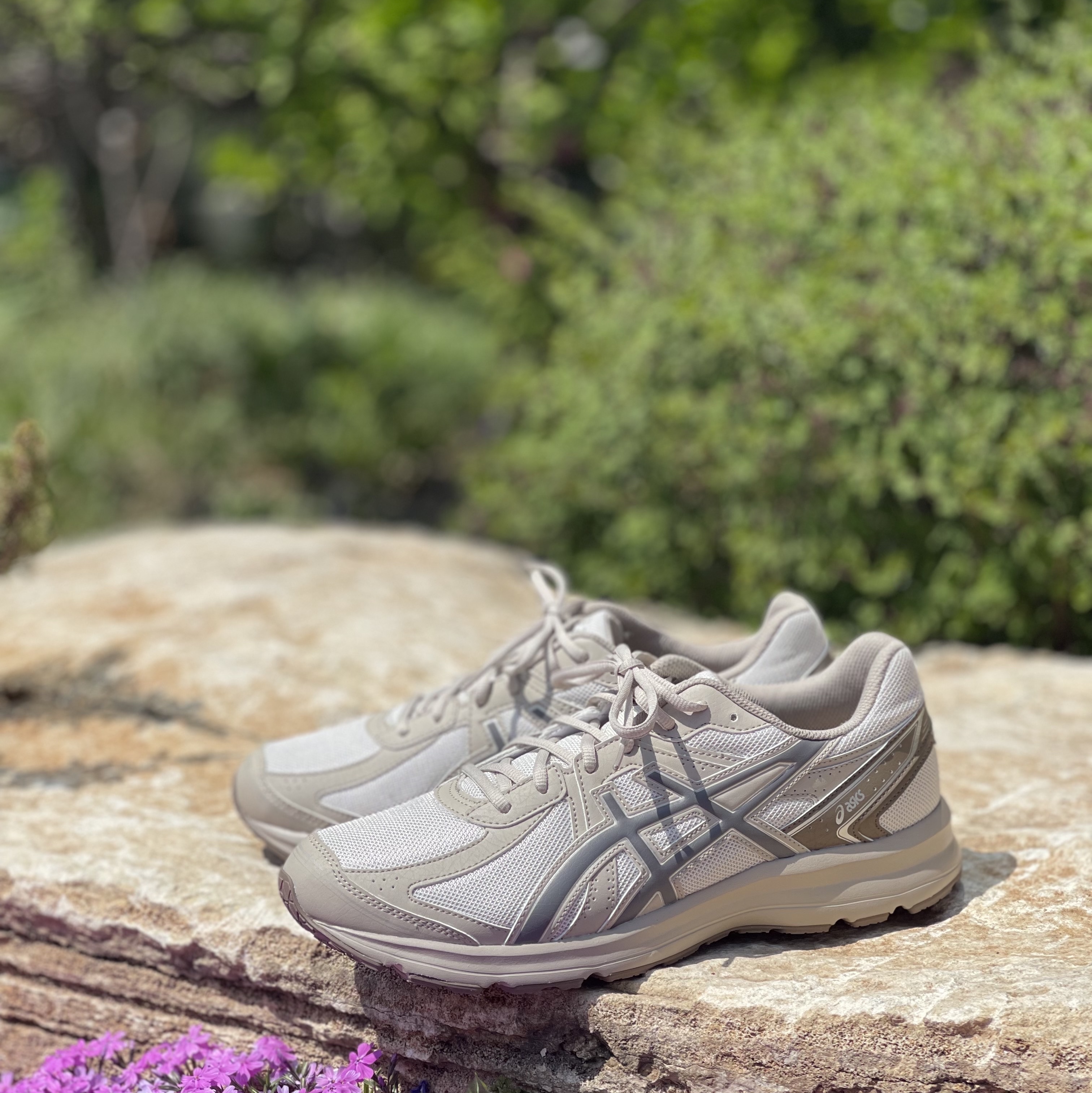 Asics Jog 100 S SMU Light Grey - 2E Wide 착용 스타일 - 3