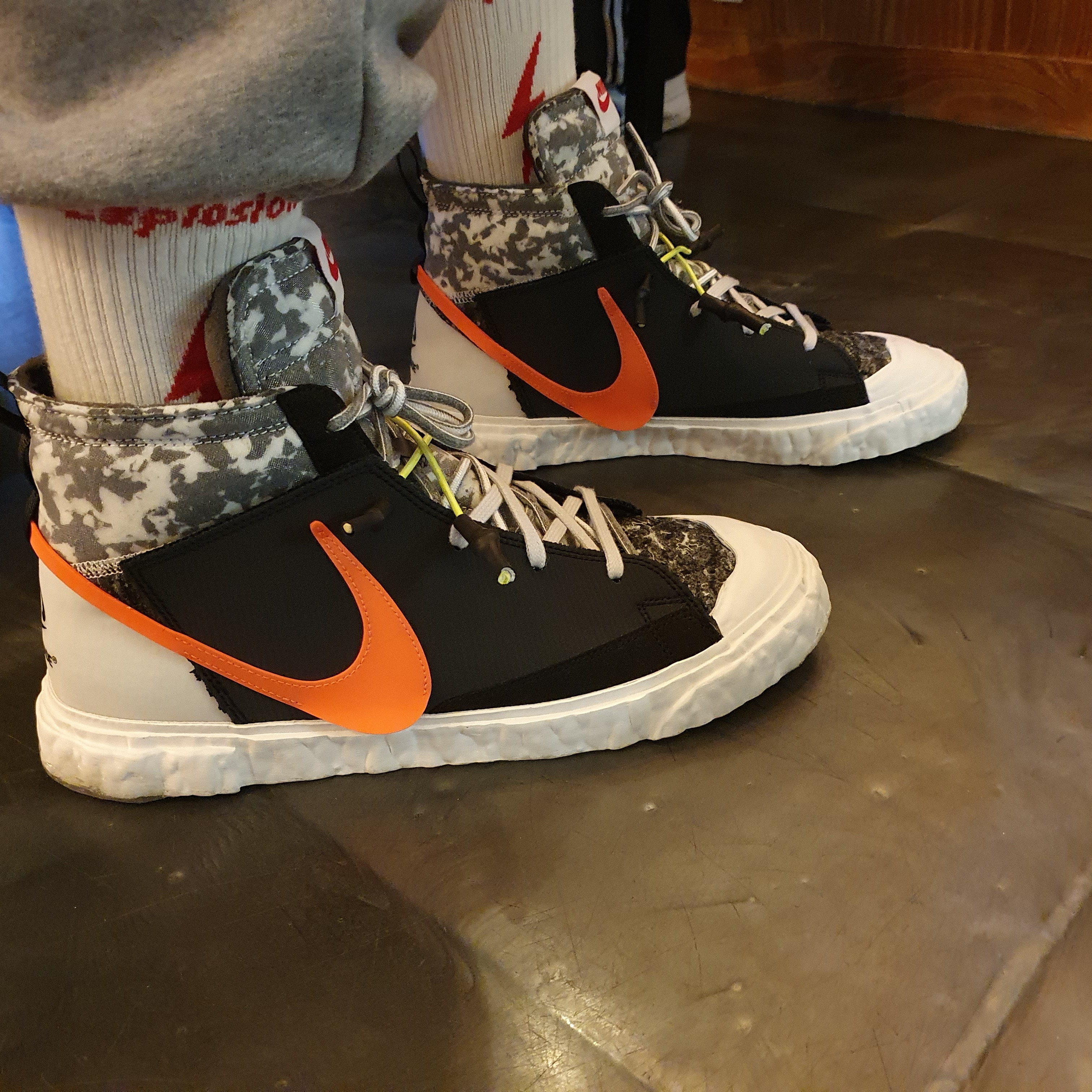 Nike x Readymade Blazer Mid Black 착용 스타일 - 3
