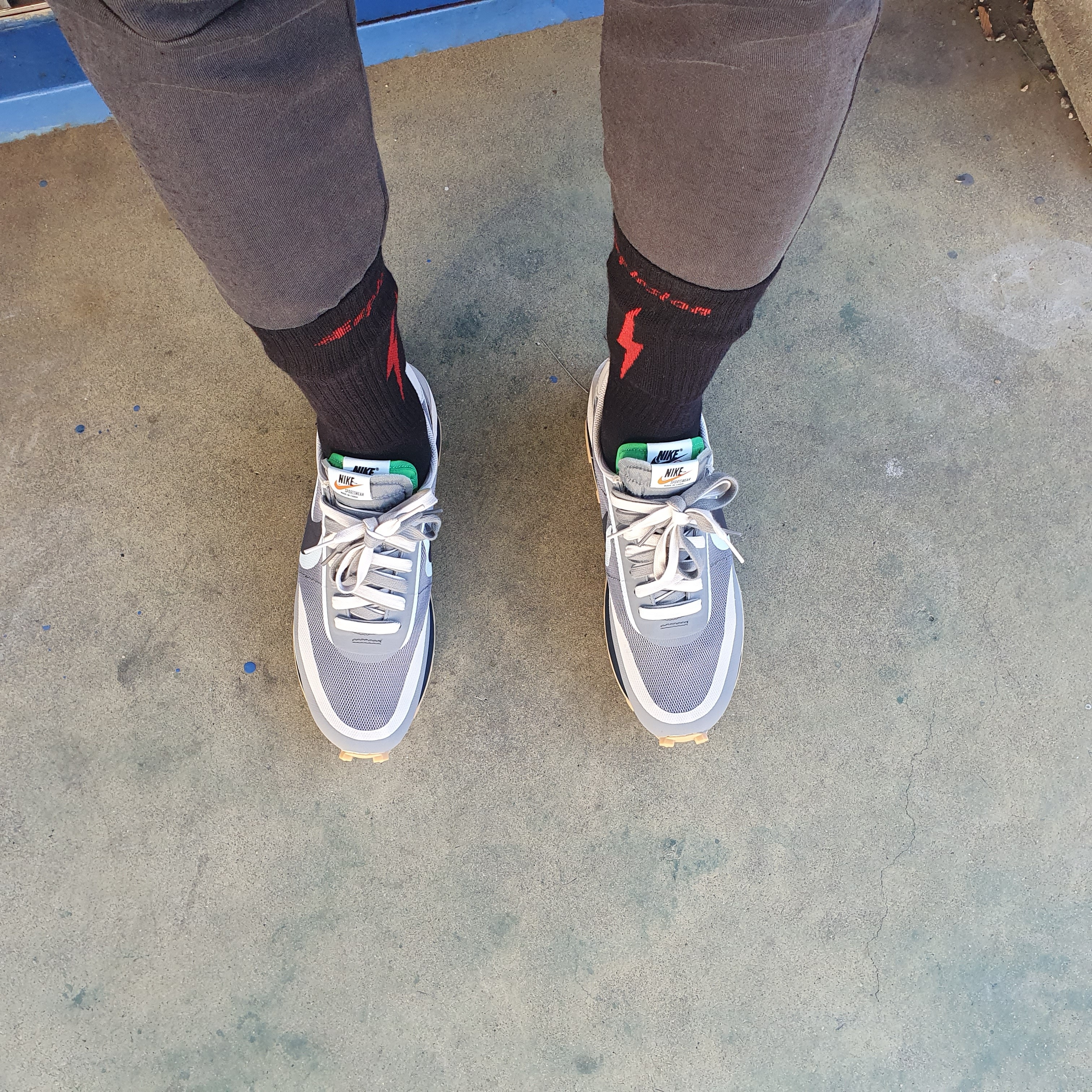 Nike x Sacai x Clot LDWaffle Cool Grey 착용 스타일 - 1