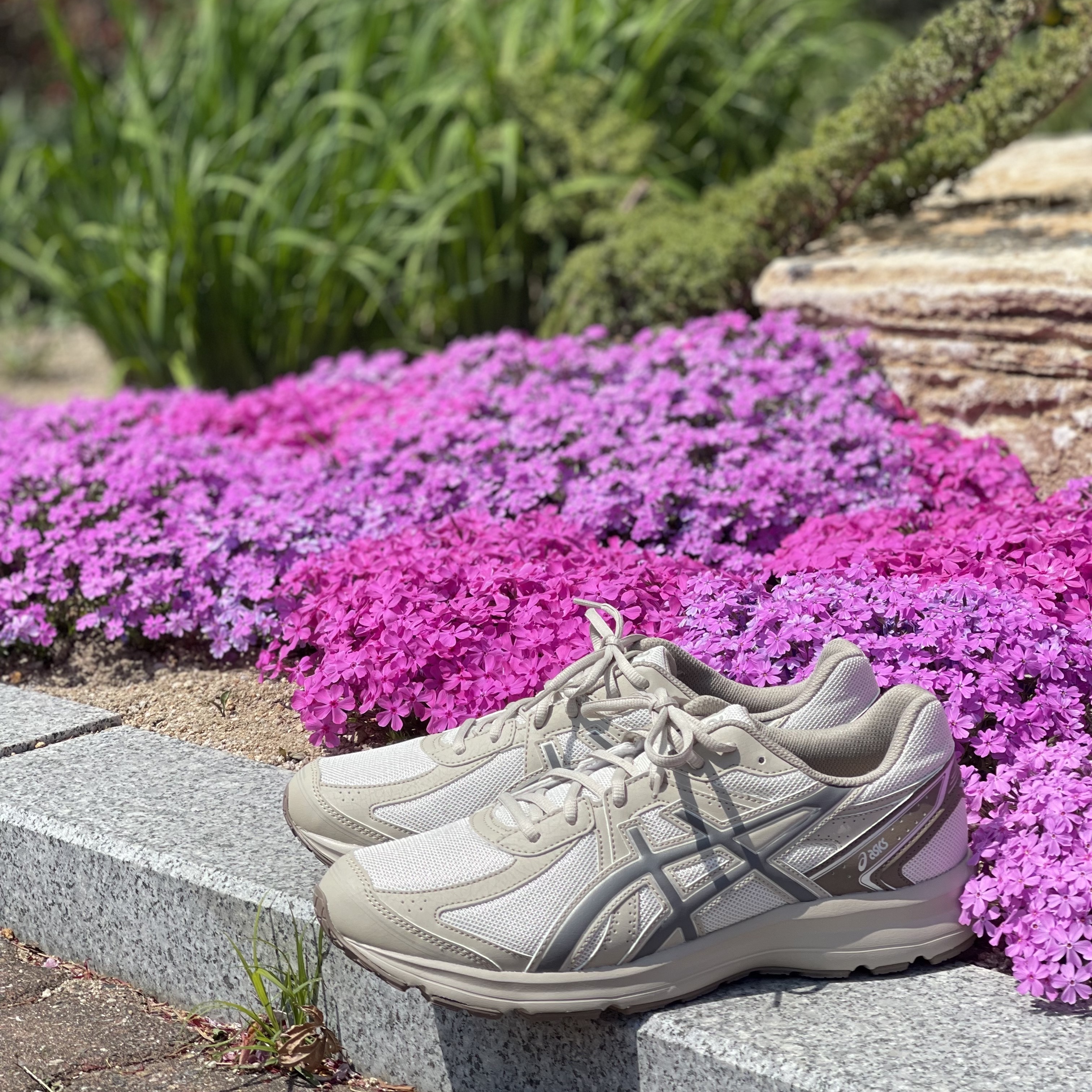 Asics Jog 100 S SMU Light Grey - 2E Wide 착용 스타일 - 1