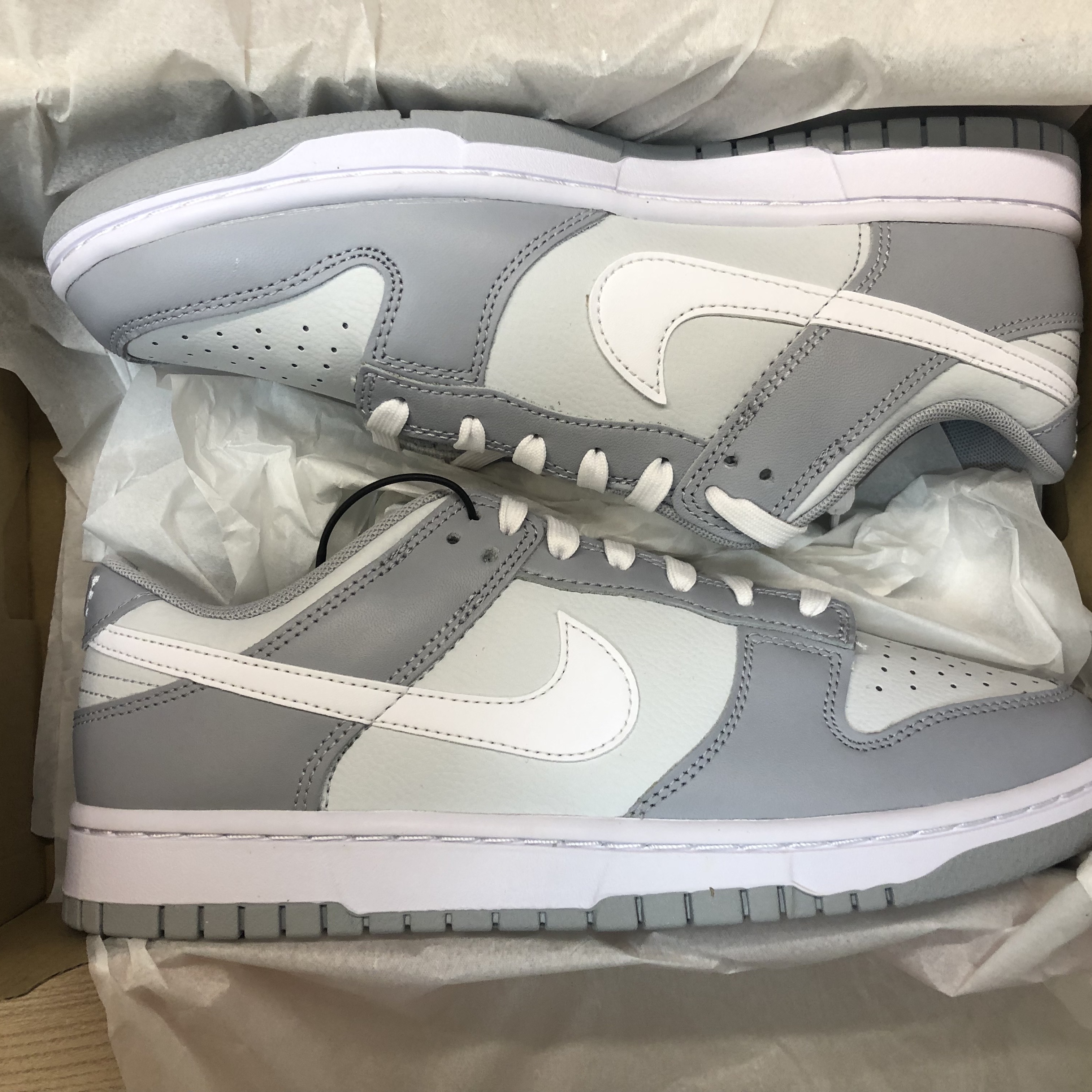 Nike Dunk Low Retro Wolf Grey 착용 스타일