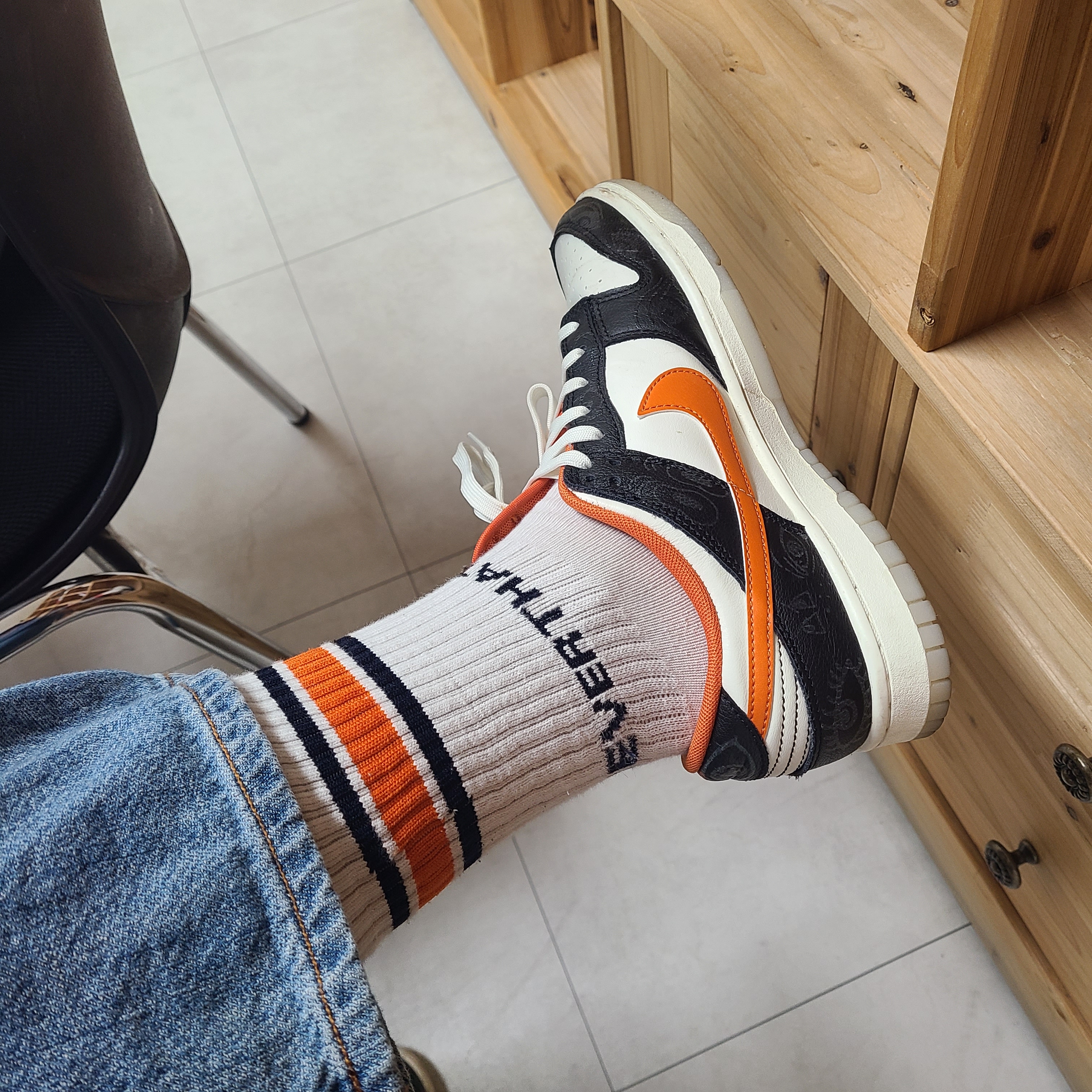 Nike Dunk Low Retro PRM Halloween, (GS) Nike Dunk Low PRM Halloween 착용 스타일 - 2
