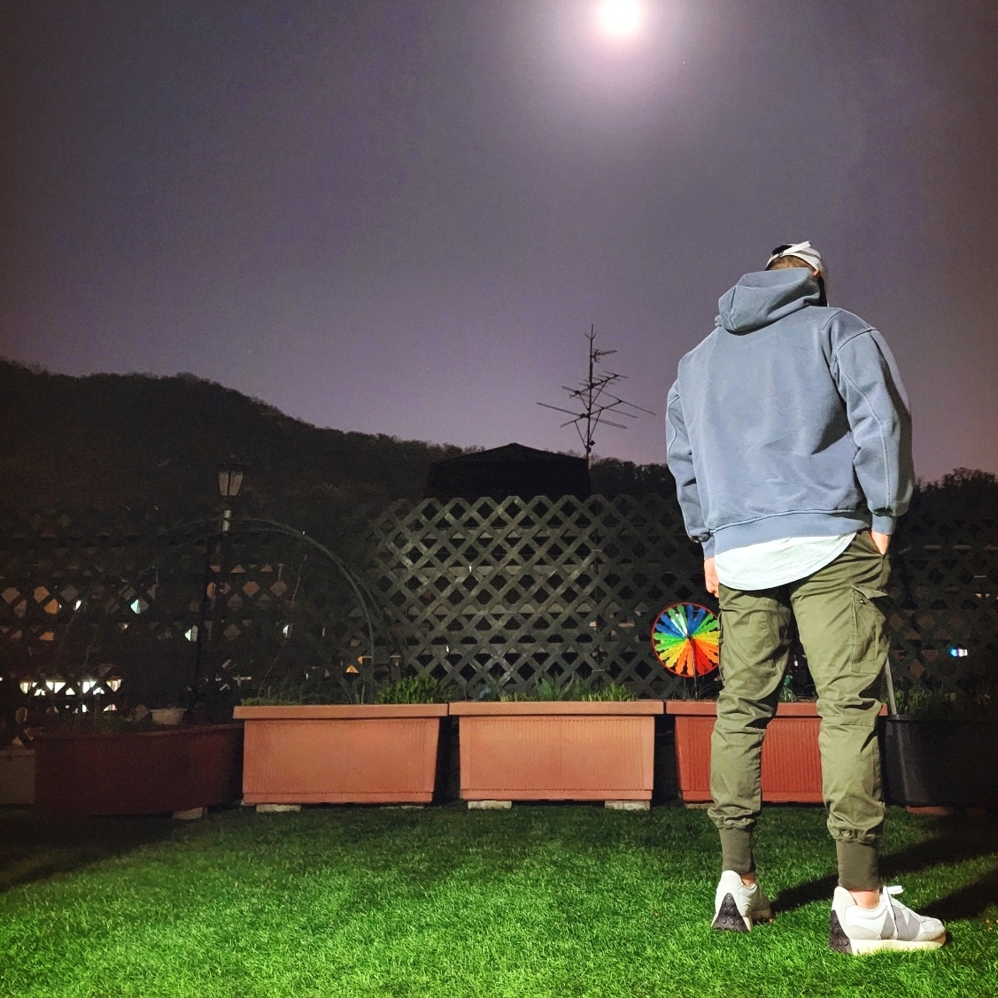 New Balance 327 Nimbus Cloud Rain Cloud 착용 스타일 - 3