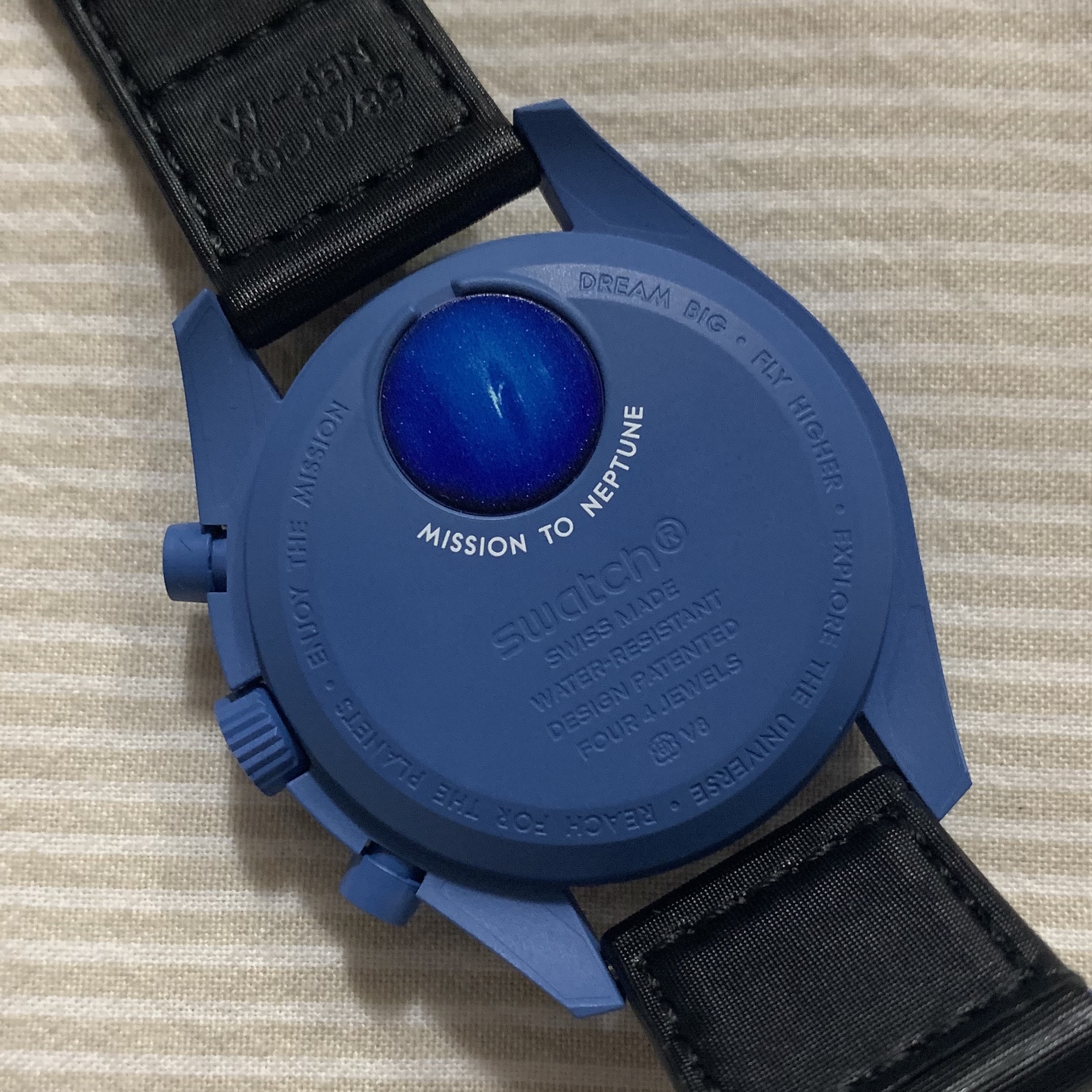 Swatch x Omega Bioceramic MoonSwatch Mission To Neptune 착용 스타일 - 1