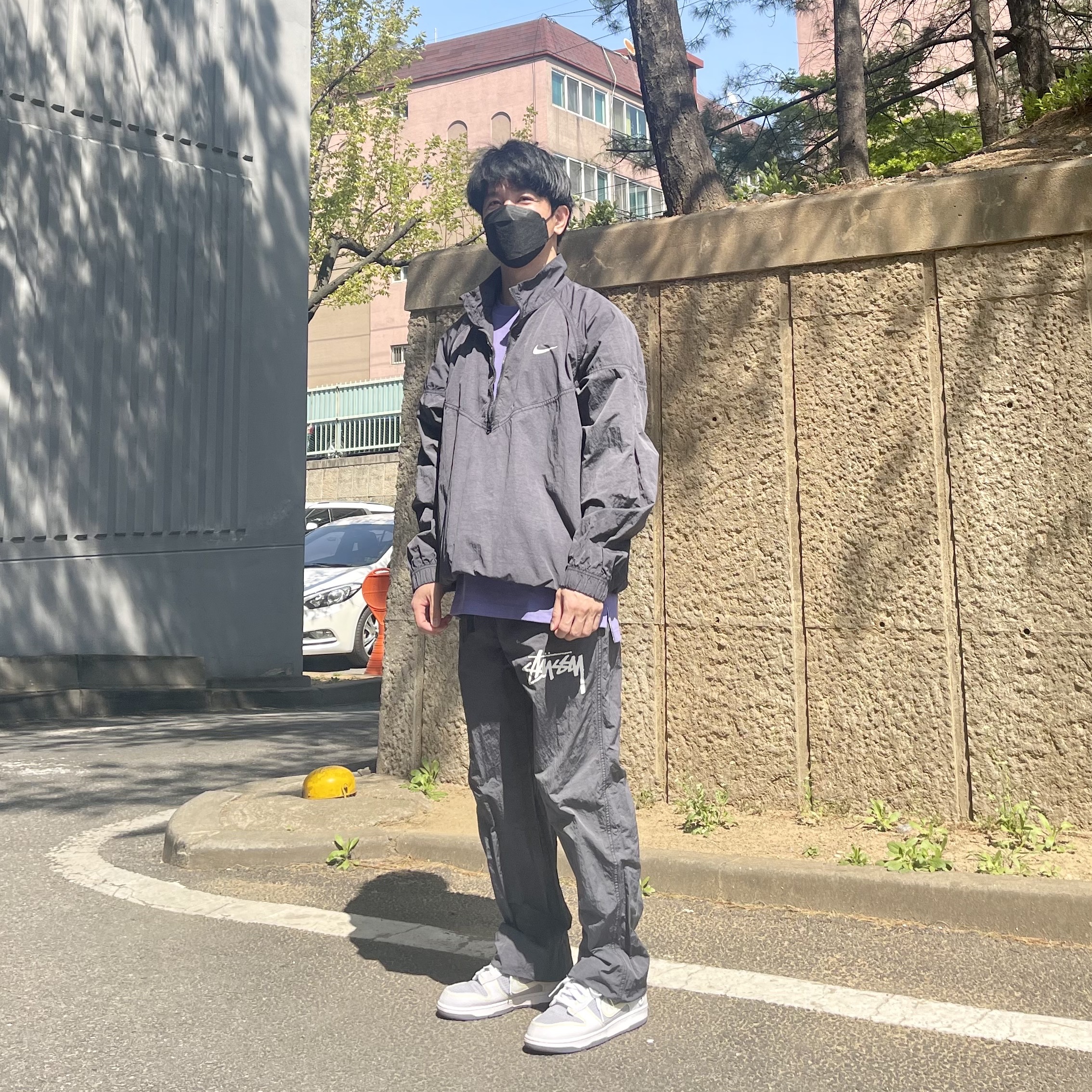 Nike x Stussy Windrunner Jacket Off Noir, Nike x Stussy Beach Pants Off Noir 착용 스타일 - 1