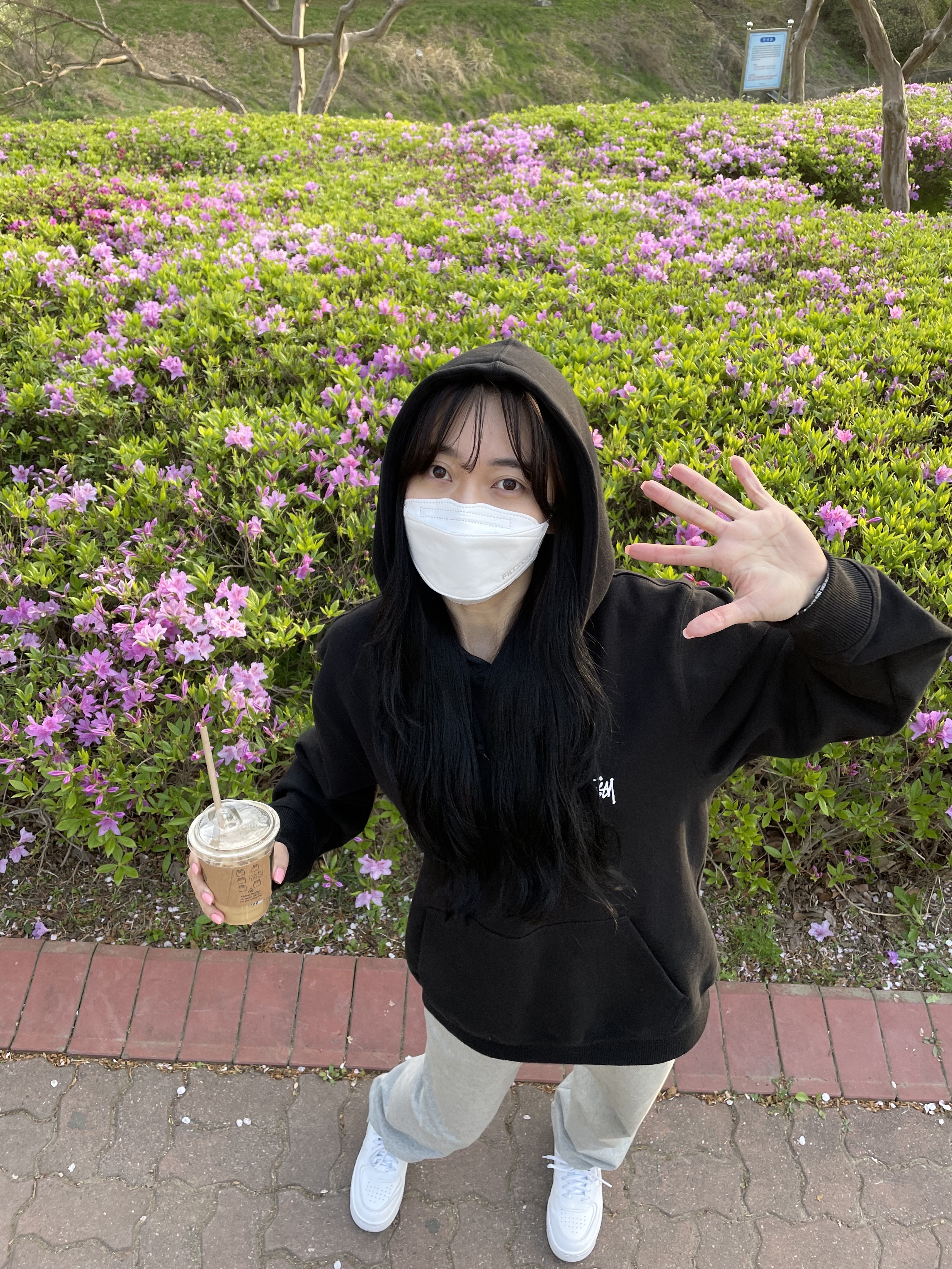 Stussy Basic Stussy Hoodie Black 2021, (W) Nike Air Force 1 Shadow Triple White 착용 스타일 - 1