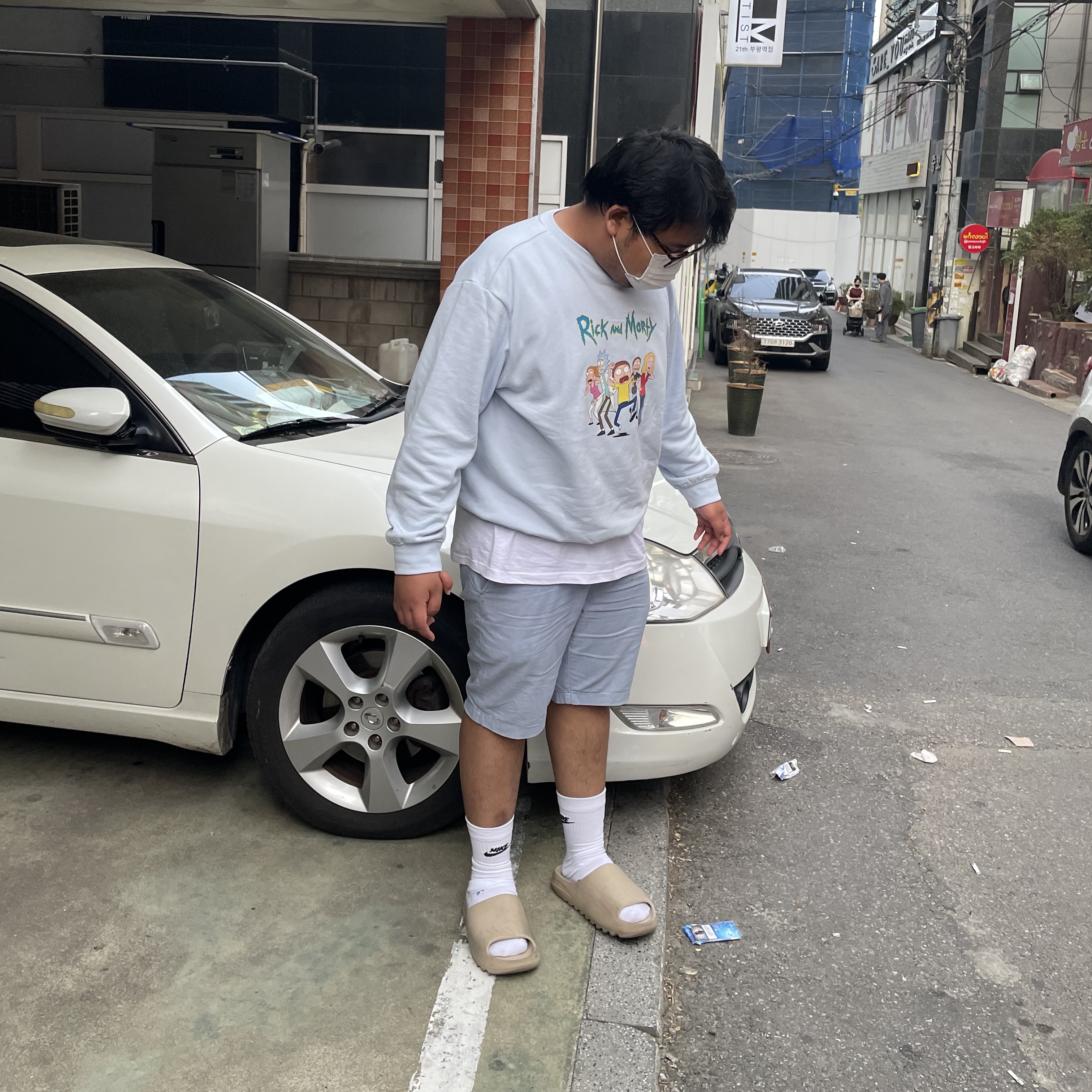 Adidas Yeezy Slide Pure - Re-Release Ver. 착용 스타일