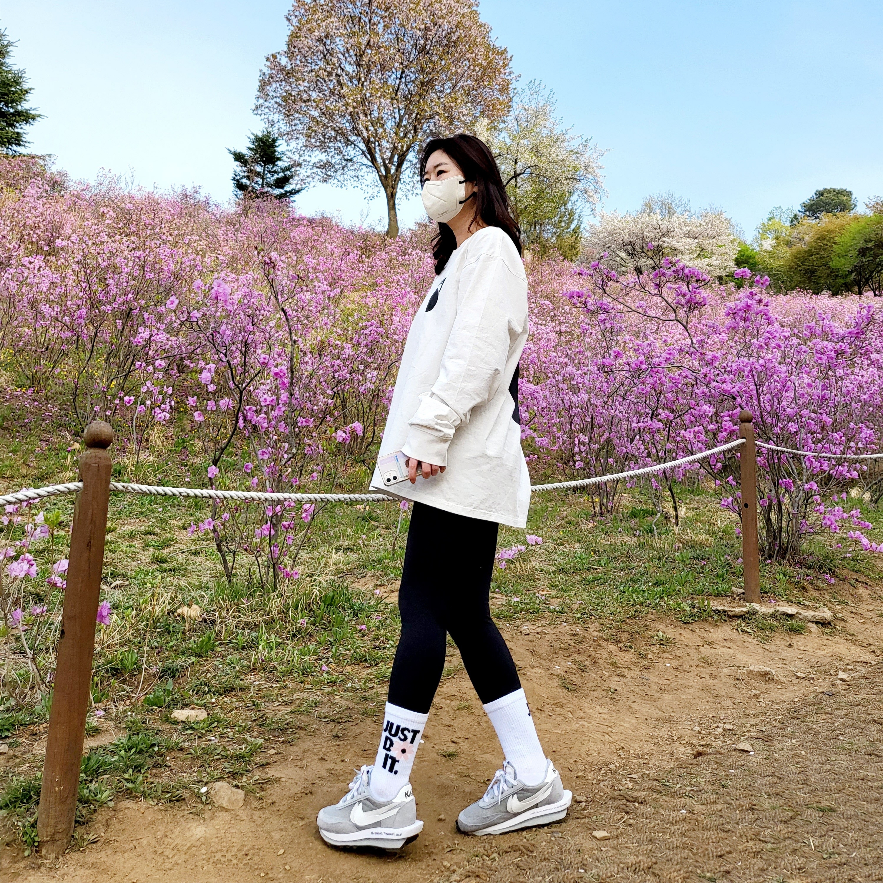 Stussy 8 Ball Pigment Dyed LS T-Shirt, (Kids) Nike Everyday Plus Socks Pink White (6 Pack/Korean Ver.) 착용 스타일 - 1