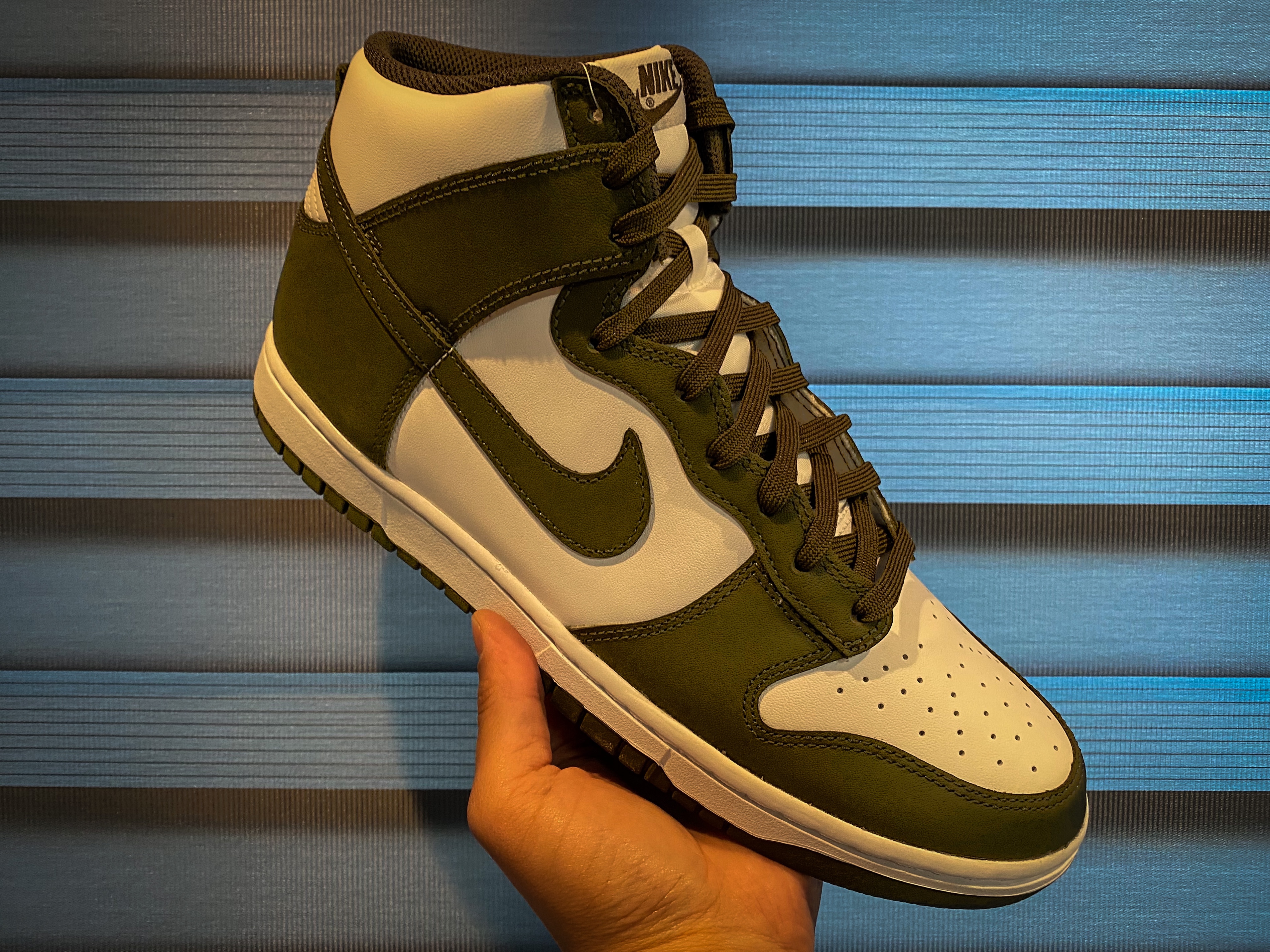 Nike Dunk High Retro Championship Khaki 착용 스타일
