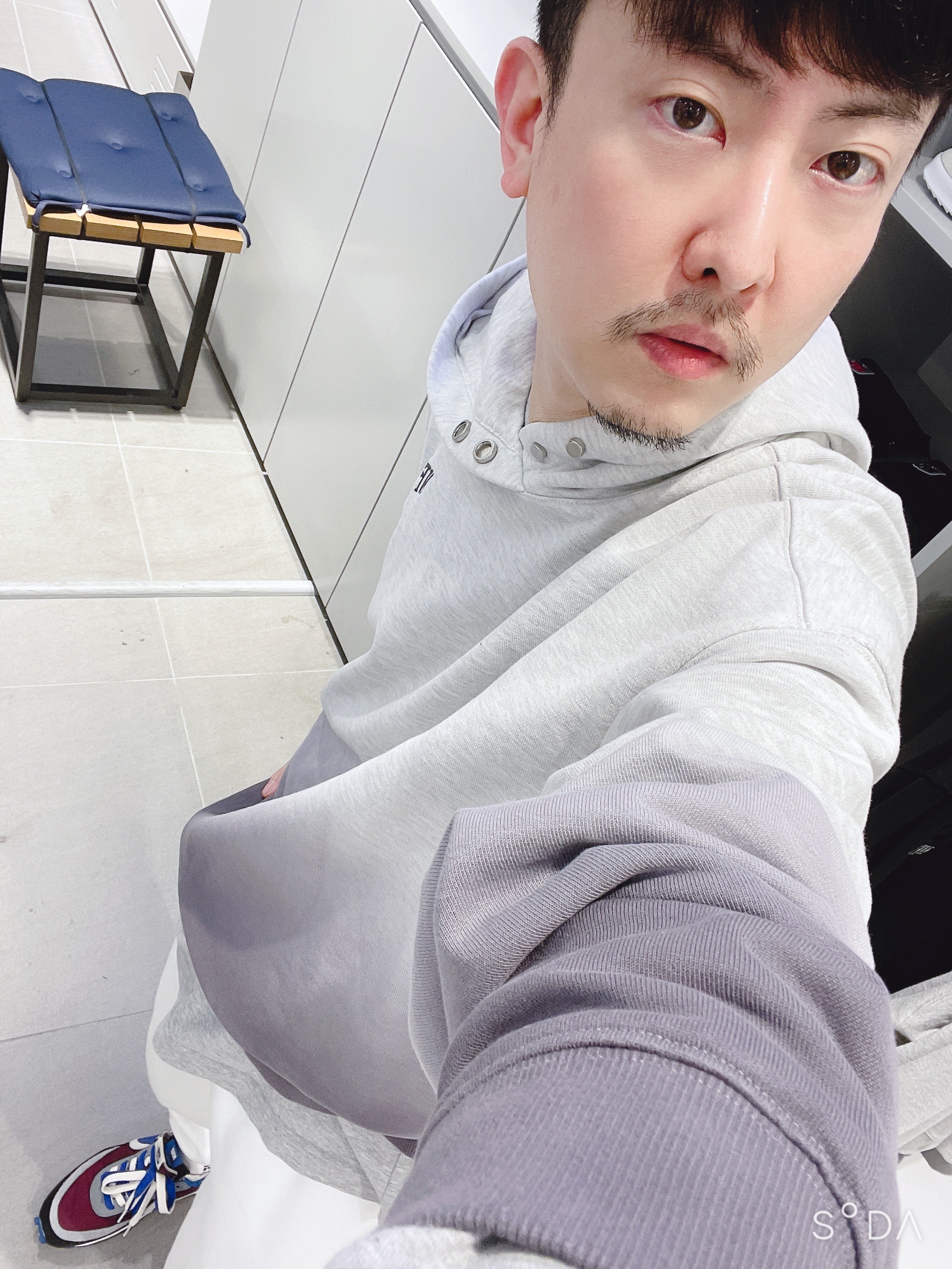 Nike x Sacai x Undercover LDWaffle Night Maroon Team Royal 착용 스타일