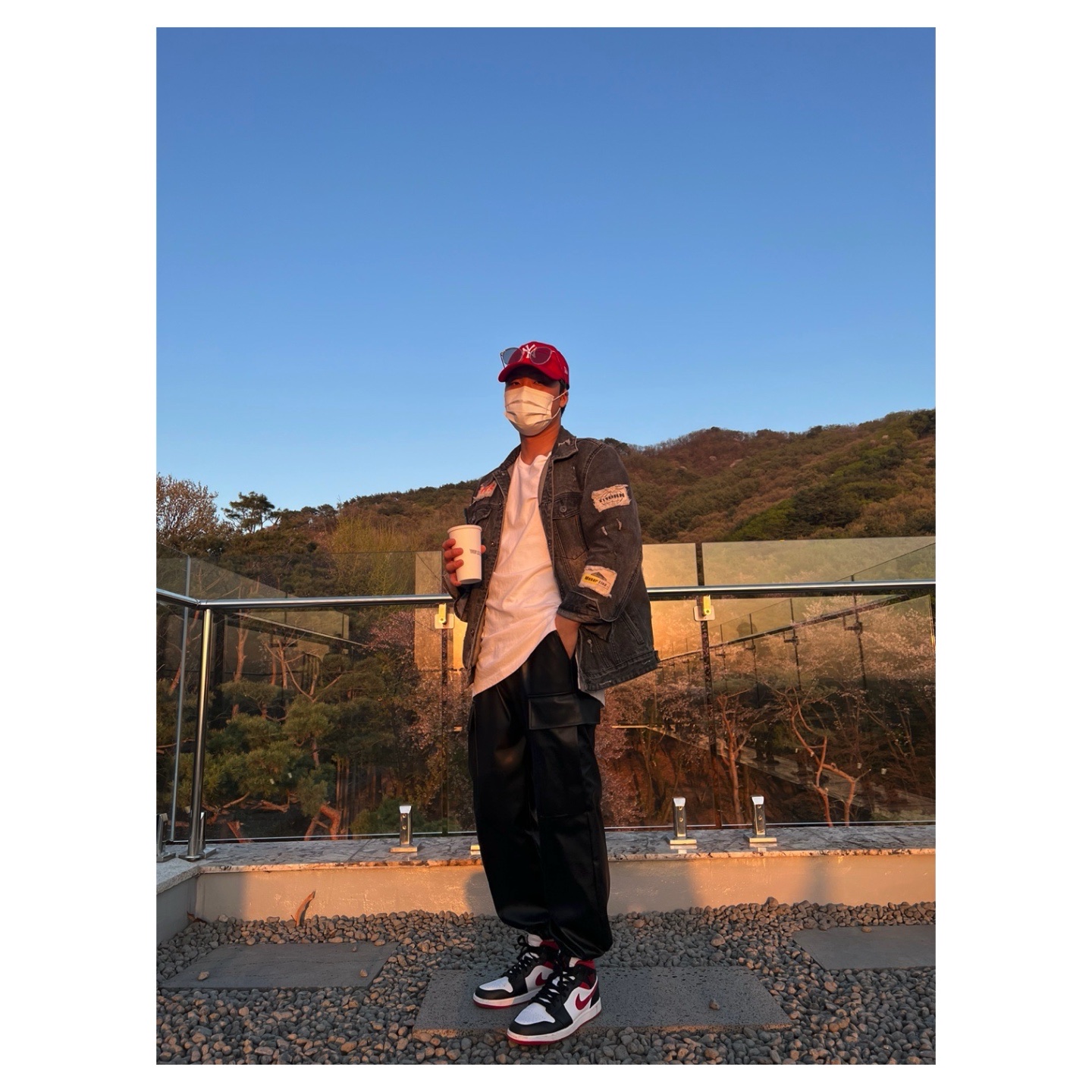 Jordan 1 Mid Gym Red Black White 착용 스타일