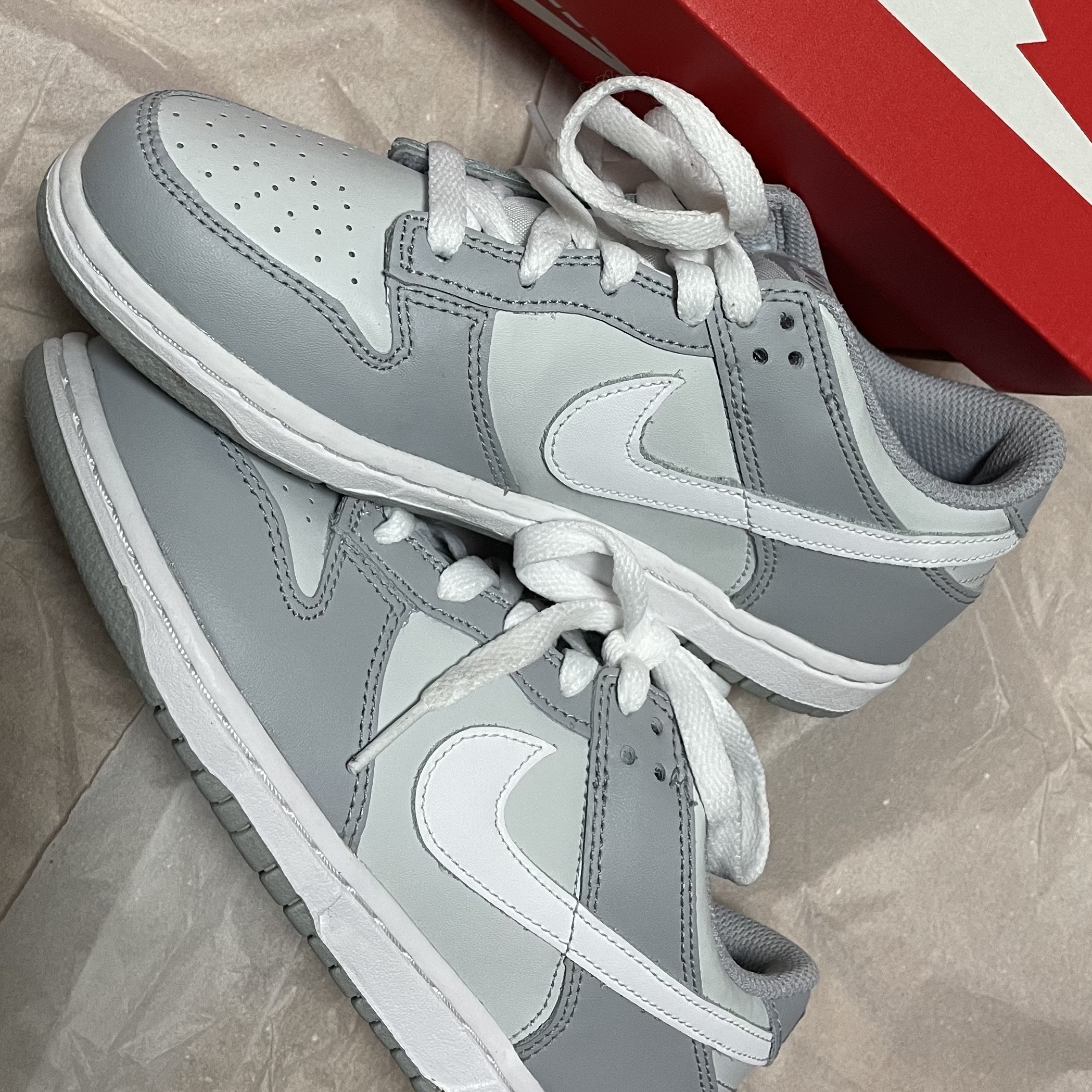 (GS) Nike Dunk Low Wolf Grey 착용 스타일