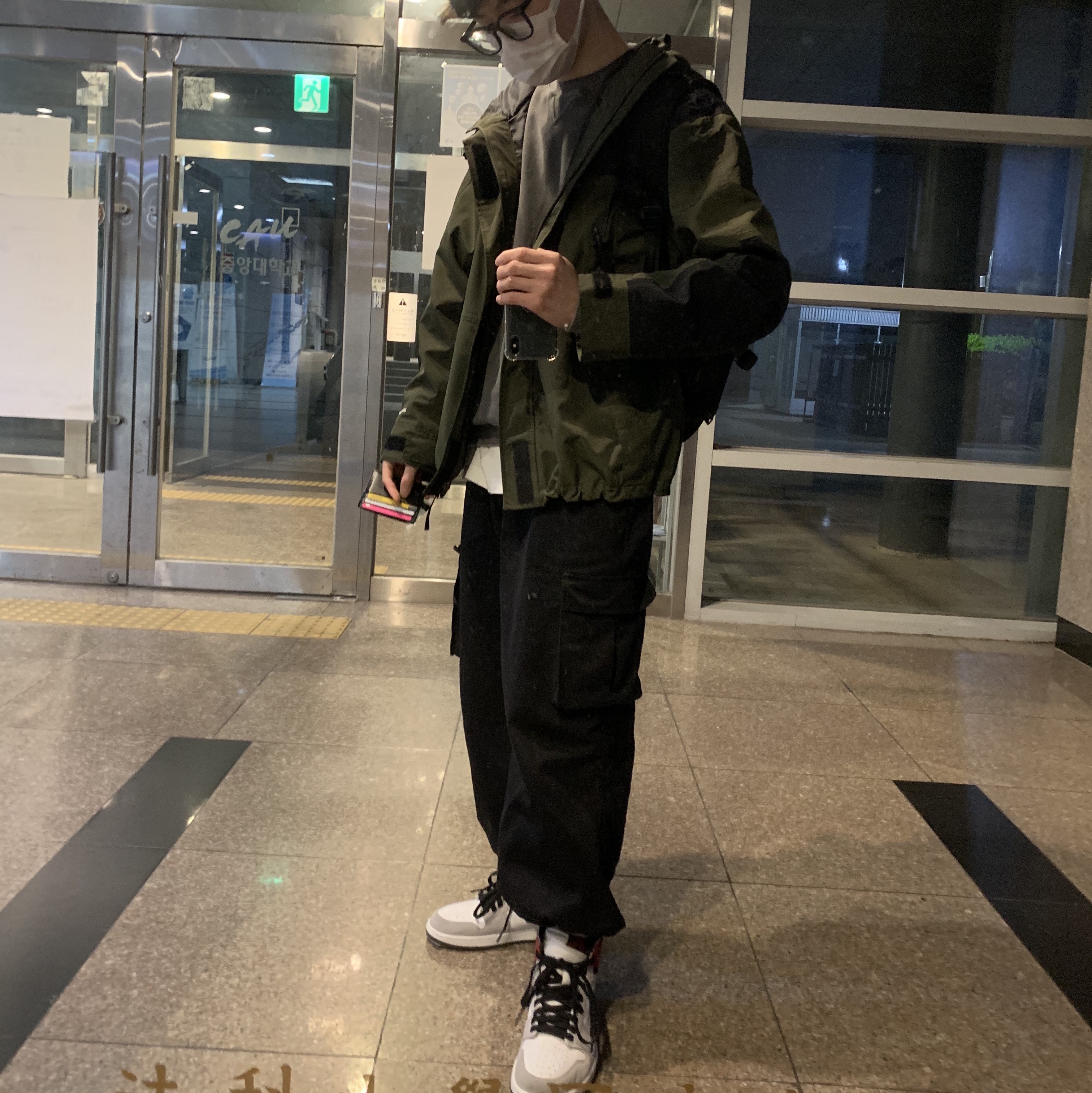Jordan 1 Retro High OG Light Smoke Grey 착용 스타일