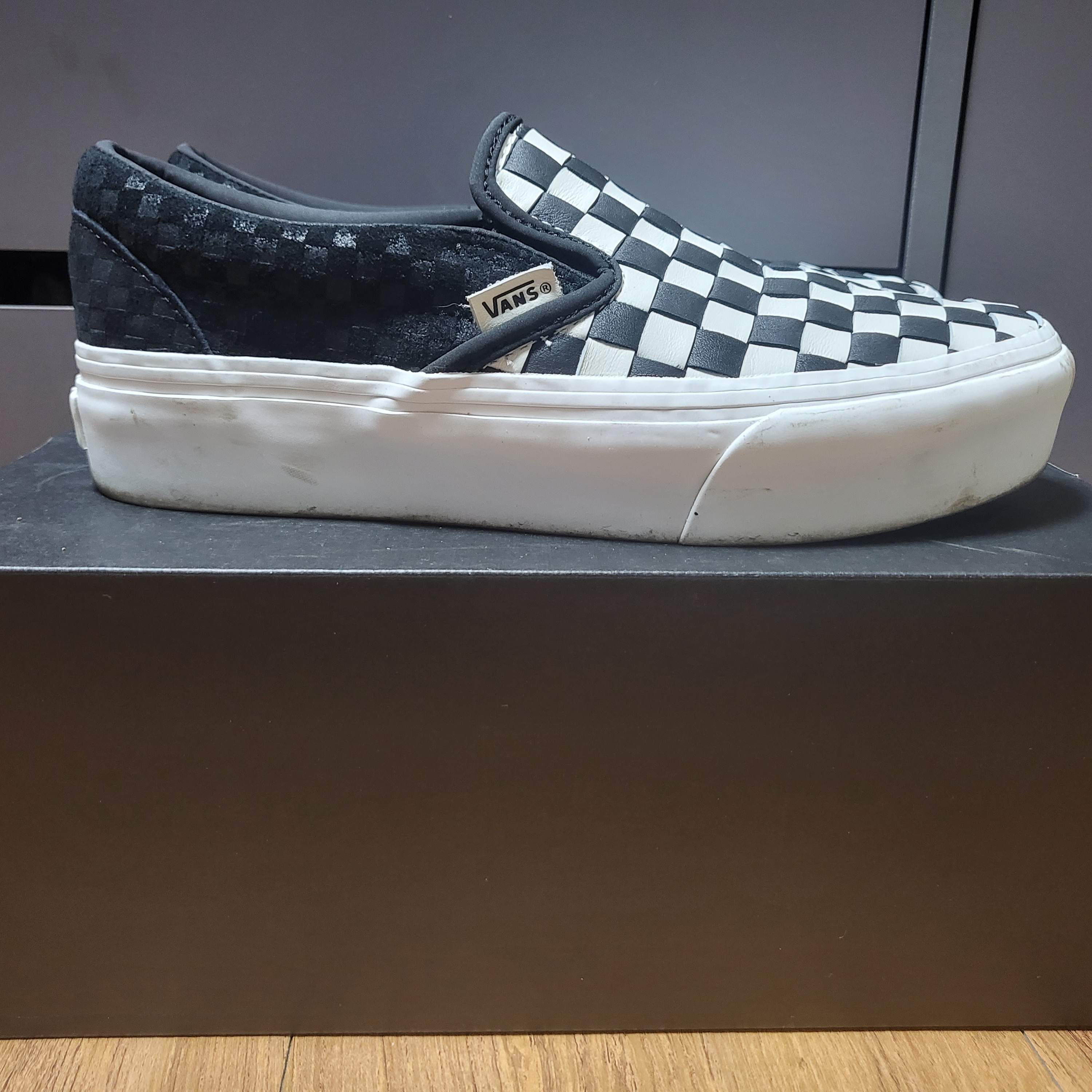 Vans Vault OG Classic Slip-On LX Woven Checker Black White 착용 스타일