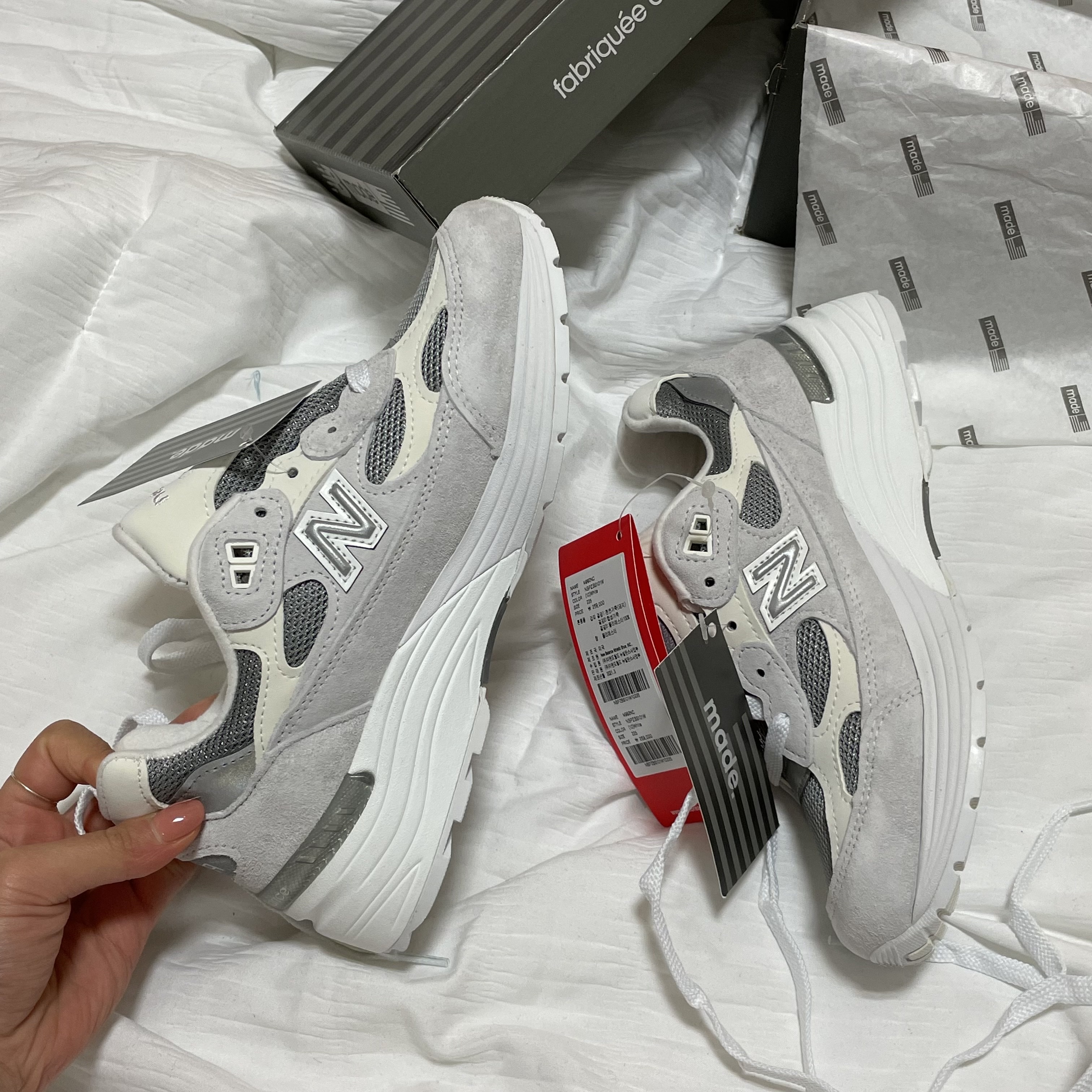 New Balance 992 Made in USA White Silver 착용 스타일