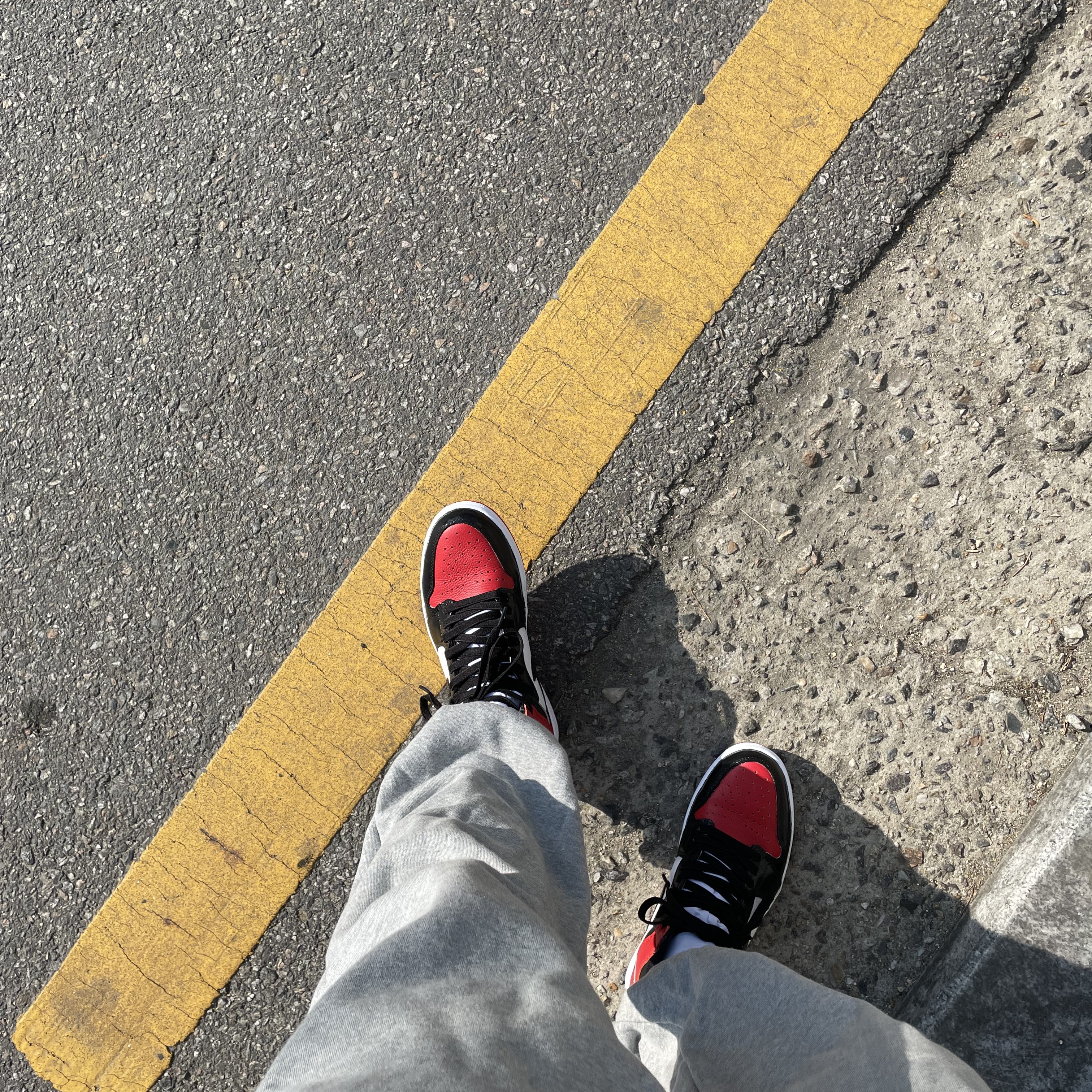 Jordan 1 Retro High OG Heritage, Jordan 1 Retro High OG Bred Toe 착용 스타일 - 3