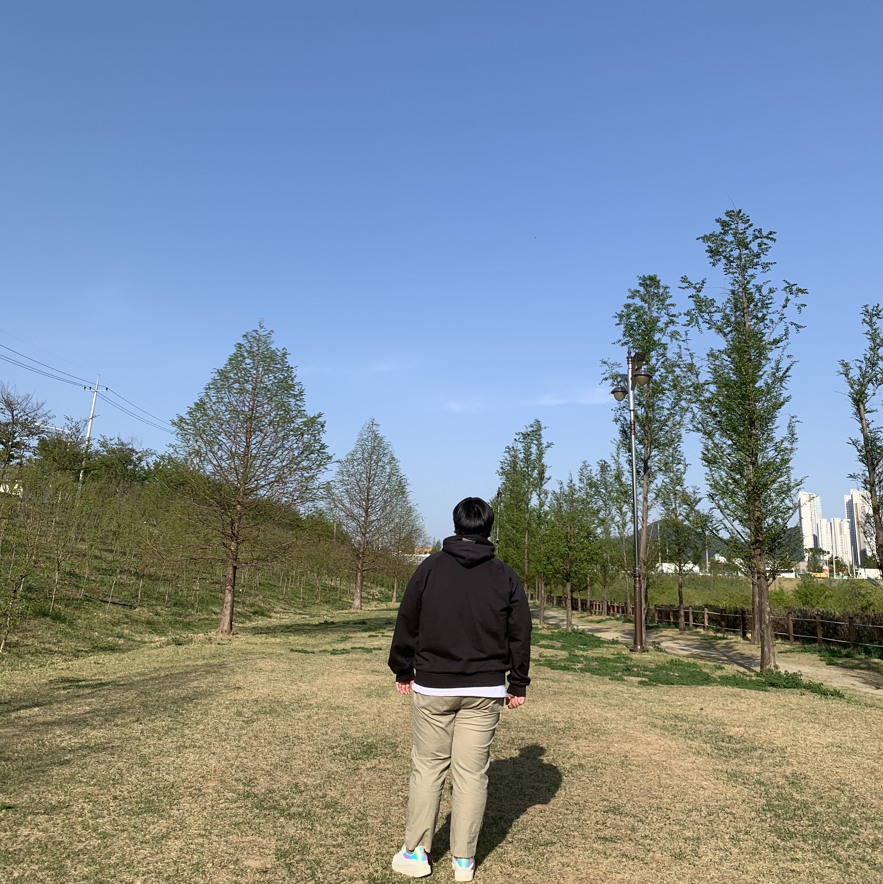Essentials 1977 Hoodie Iron - 22SS, Alexander McQueen Oversized Sneakers White Shock Pink 착용 스타일 - 2