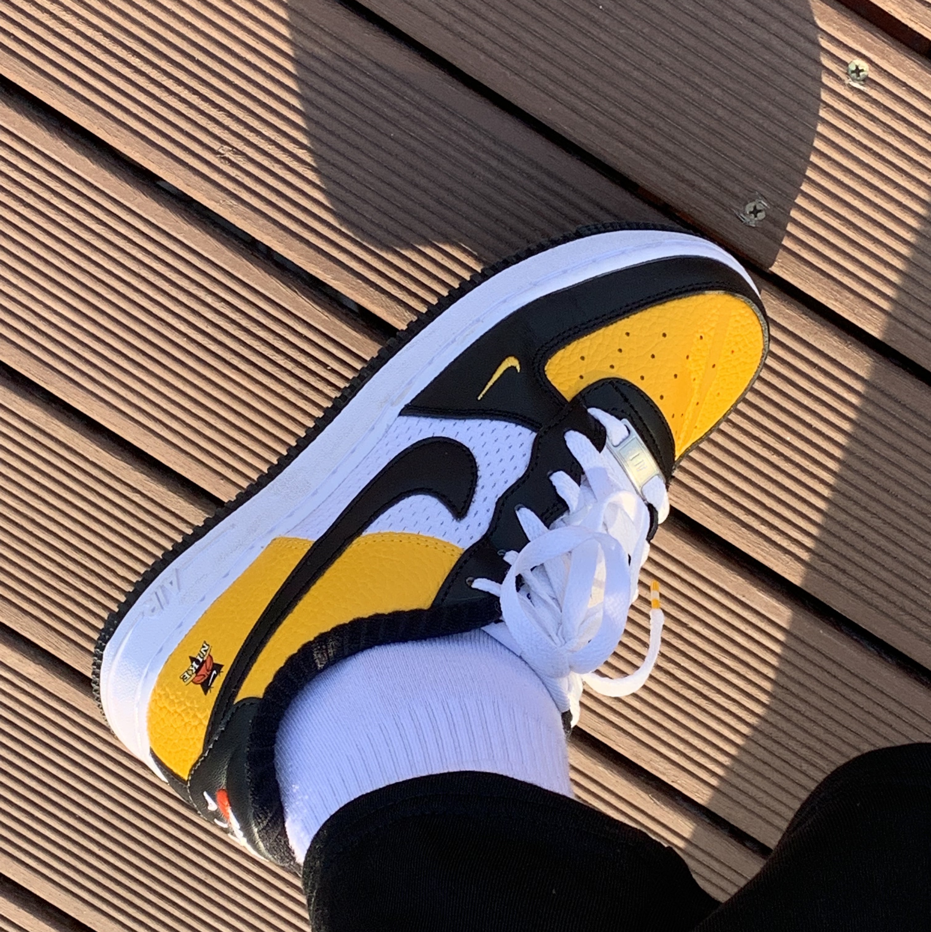 (GS) Nike Air Force 1 Low University Gold 착용 스타일