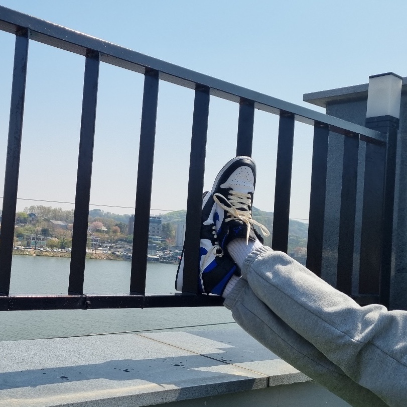 Jordan 1 Mid Racer Blue 착용 스타일