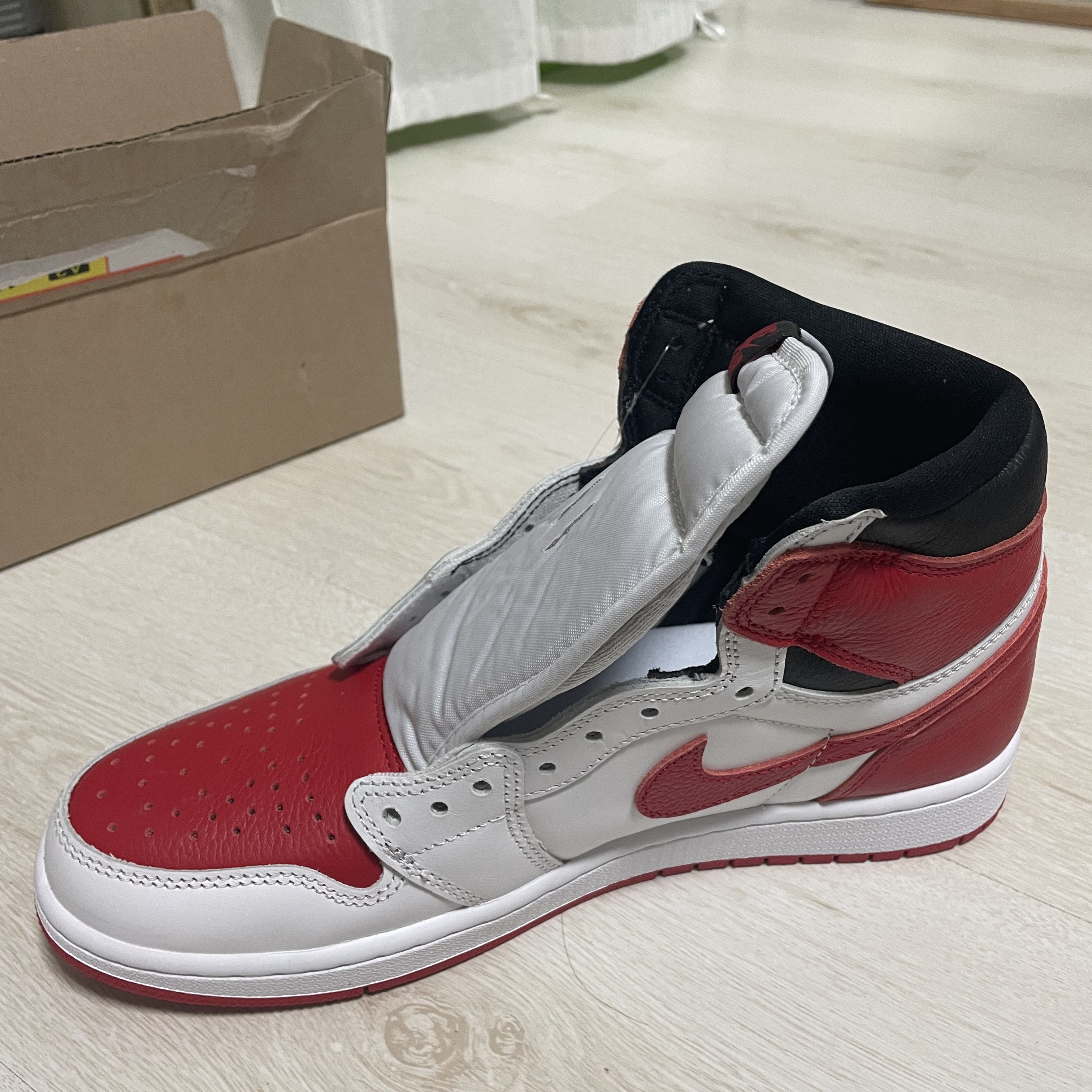 Jordan 1 Retro High OG Heritage, Jordan 1 Retro High OG Bred Toe 착용 스타일 - 1