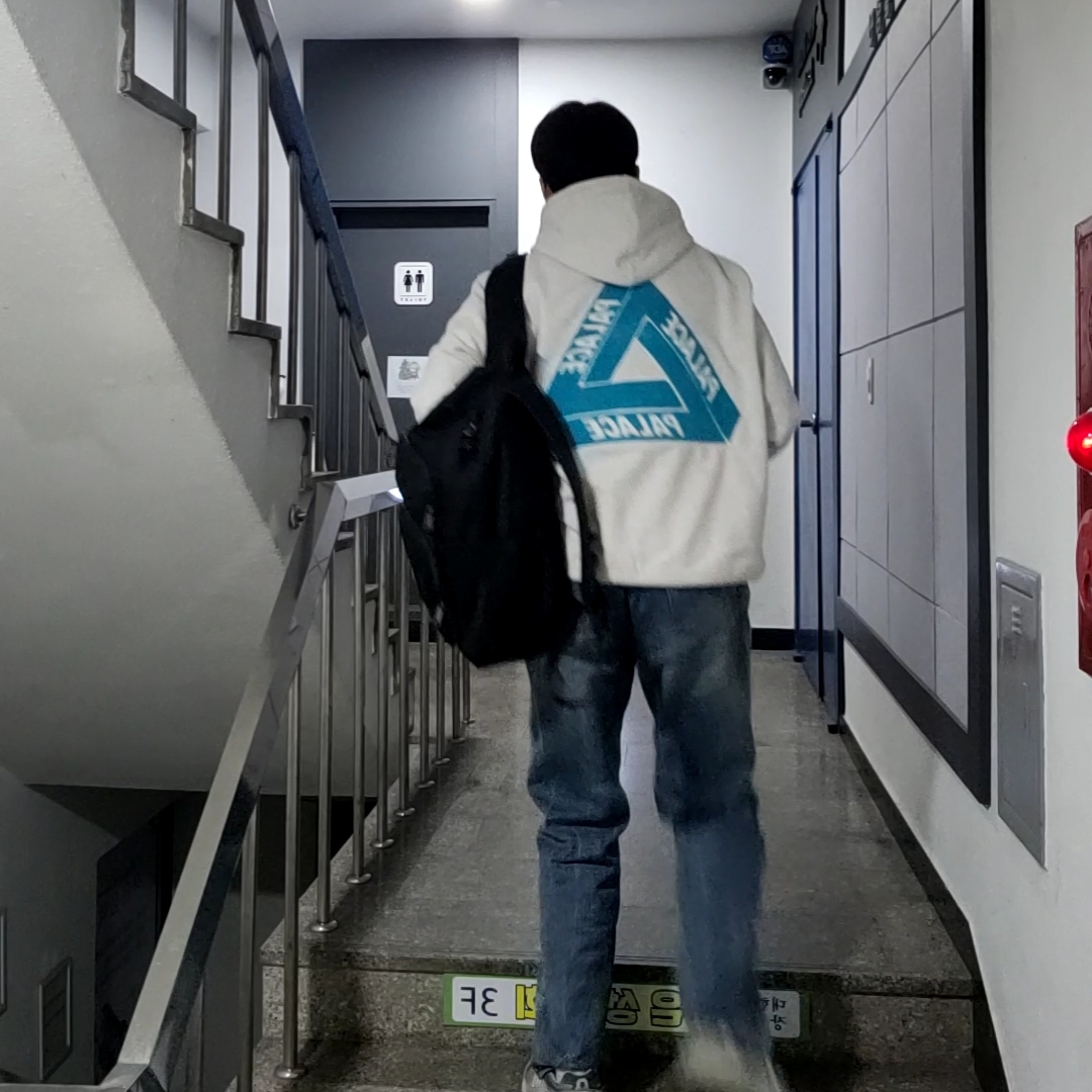 Palace Tri-Chenille Hood Light Grey Marl - 21FW 착용 스타일